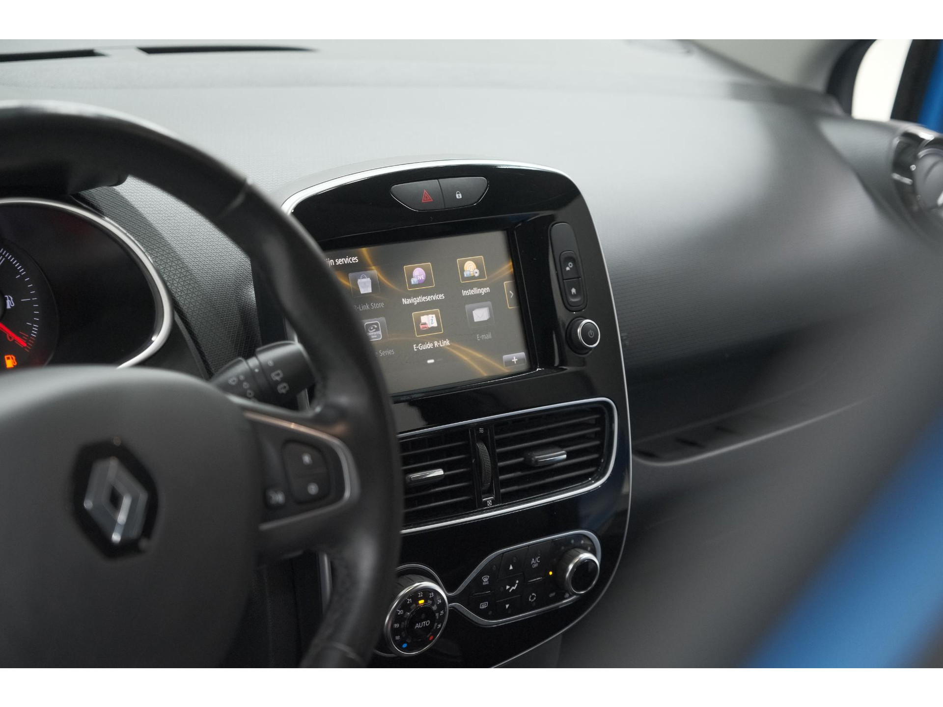 Renault Clio Estate TCe 90 Intens | Bleu De France | Parkeersensoren | Navigatie | Climate Control