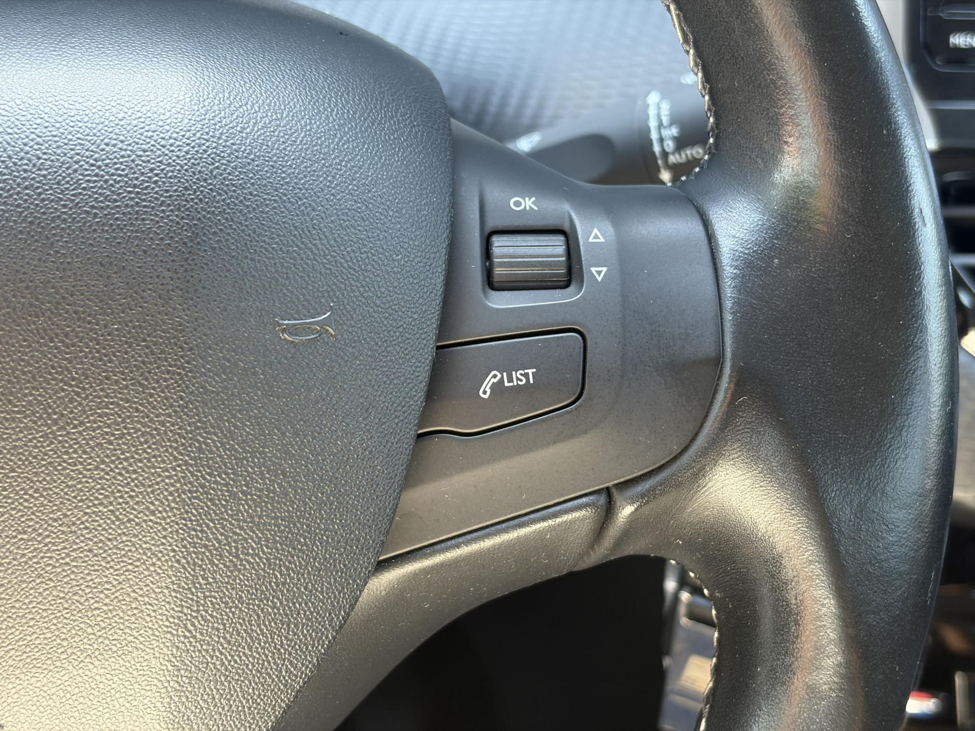 Peugeot 208 1.2 PureTech Allure 1e Eigenaar,D-riem vv in 2023,Afn.Trekhaak,Dealer Onderhouden,Carplay,Navi,Clima,Cruise,Lm velgen,110pk,N.A.P,Pdc,Apk tot 07-2027