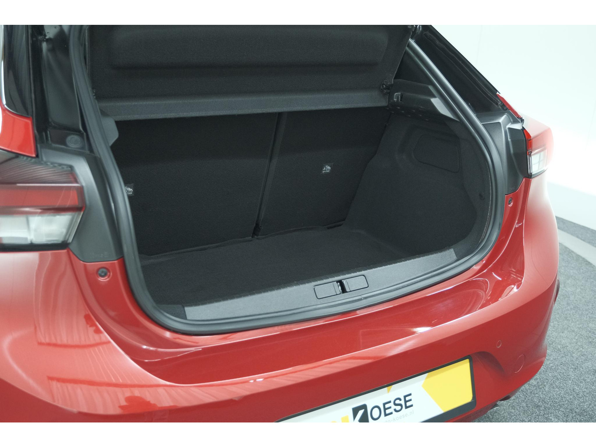 Opel Corsa 1.2 Turbo 100 Ultimate | Panoramadak | Camera | Dodehoekdetectie | Apple Carplay