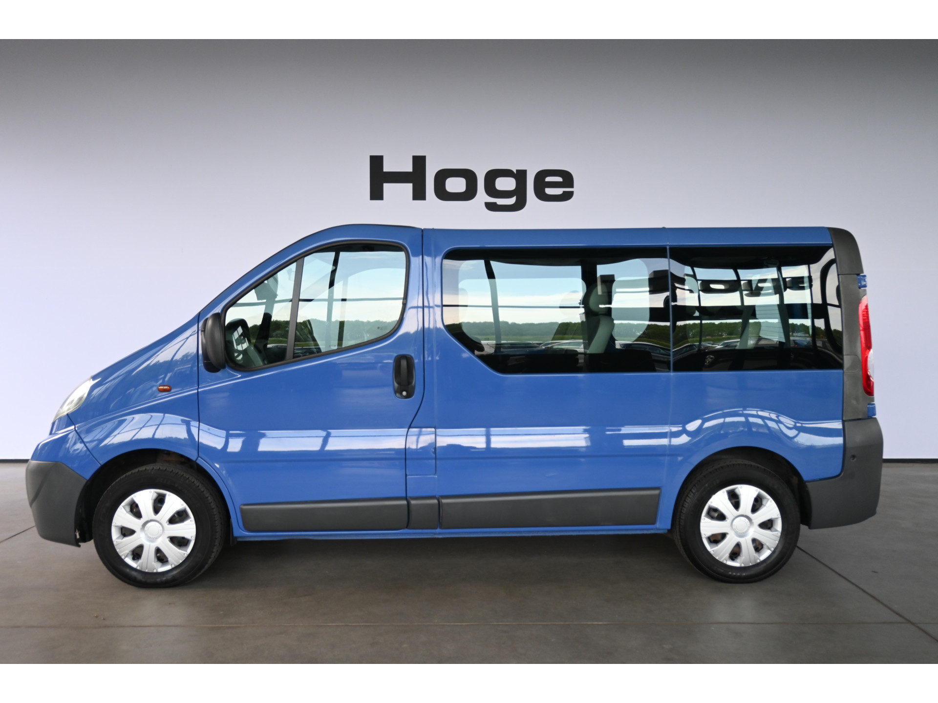 Opel Vivaro Combi 2.5 CDTI L1H1 Automaat 9 Persoons Airco Trekhaak Rijklaarprijs! Inruil Mogelijk!