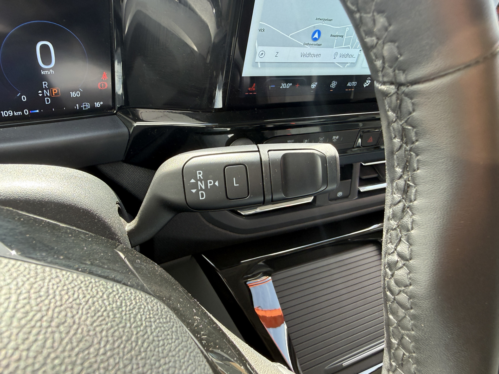 Ford Tourneo Custom 233PK PHEV Prijs Incl. BPM Excl. BTW Automaat 8-Personen Automaat LED B&O Audio Lichtmetalen Velgen PDC Carplay Camera Parkeersensoren Cruise Control