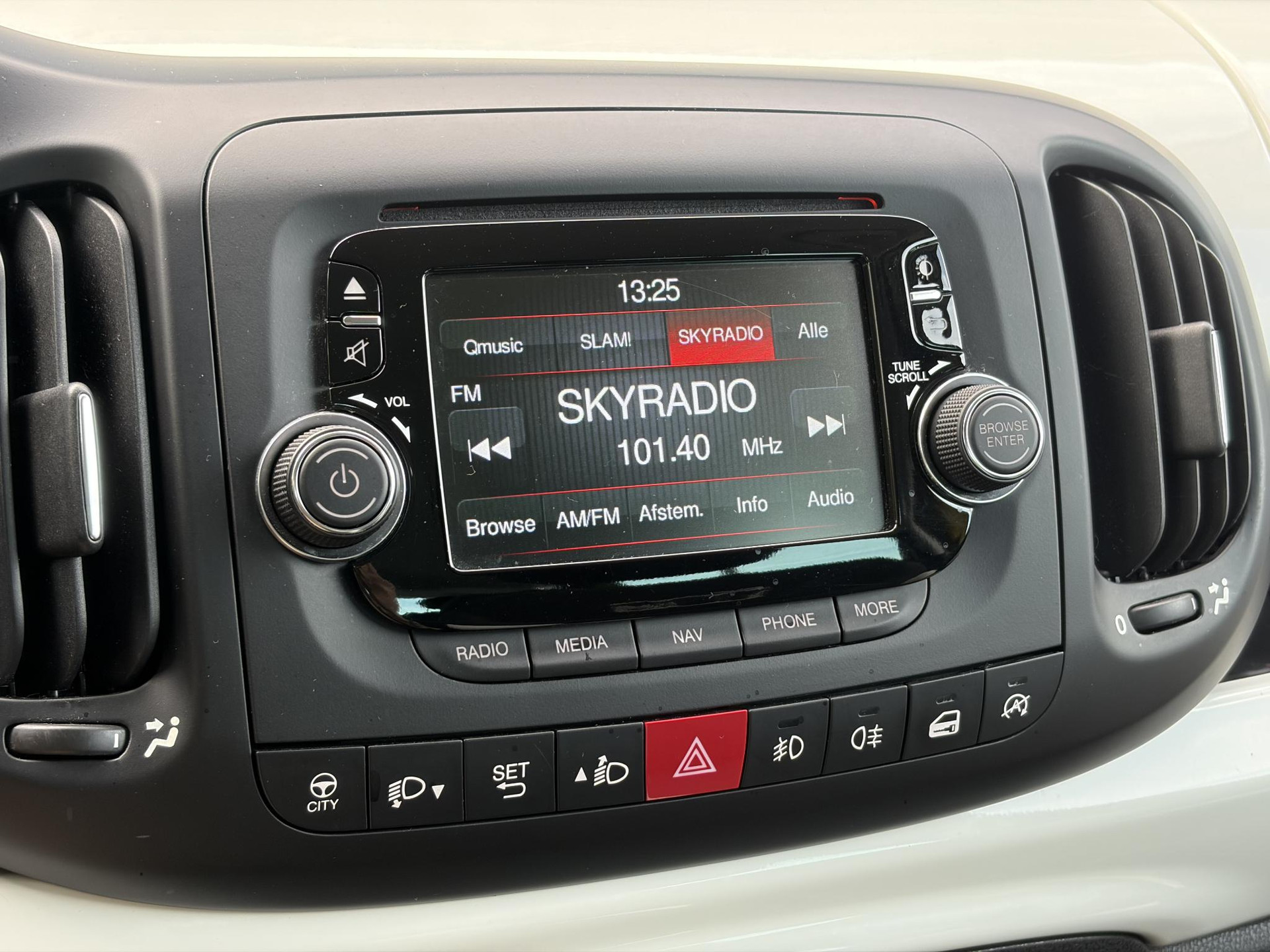 Fiat 500 L 0.9 TwinAir Trekking ✓2e Eigenaar✓Navi✓Stoelverw✓105pk✓Halfleder✓Airco✓Cruise✓6 Bak✓17''Lm velgen✓Pdc✓Zeer Zuinig✓N.A.P✓Apk tot 04-2027