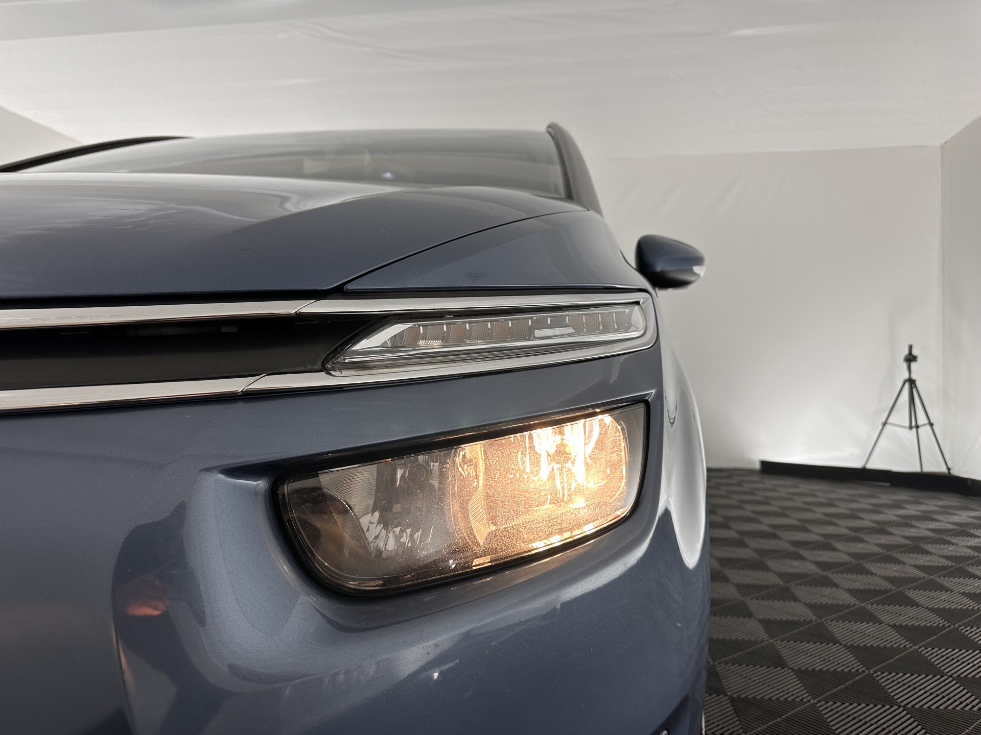 Citroën Grand C4 Picasso 1.6 BlueHDi Shine [ 7-Pers ] *NAVI-FULLMAP | DIGI-COCKPIT | CAMERA | COMFORT-SEATS | KEYLESS | ECC | TOWBAR | PDC | CRUISE | PRIVACY-GLASS | 17''ALU*