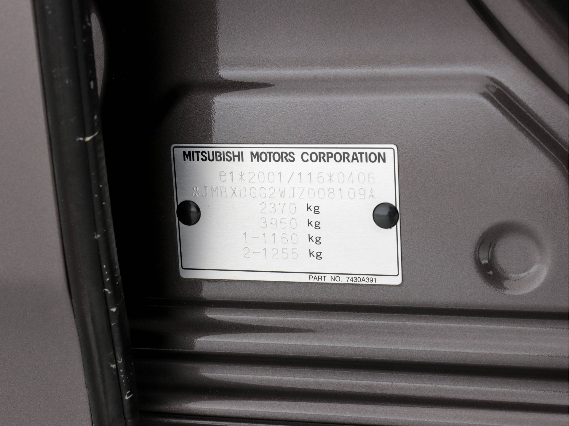 Mitsubishi Outlander 2.0 Plug-in Hybrid AWD (INCL-BTW)  *MICROFIBRE-LEATHER | NAVI-FULLMAP | KEYLESS | DAB | CAMERA | ECC | CRUISE | CARPLAY | PRIVACY-GLASS | TOWBAR | SHIFT-PADDLES | 16"ALU*