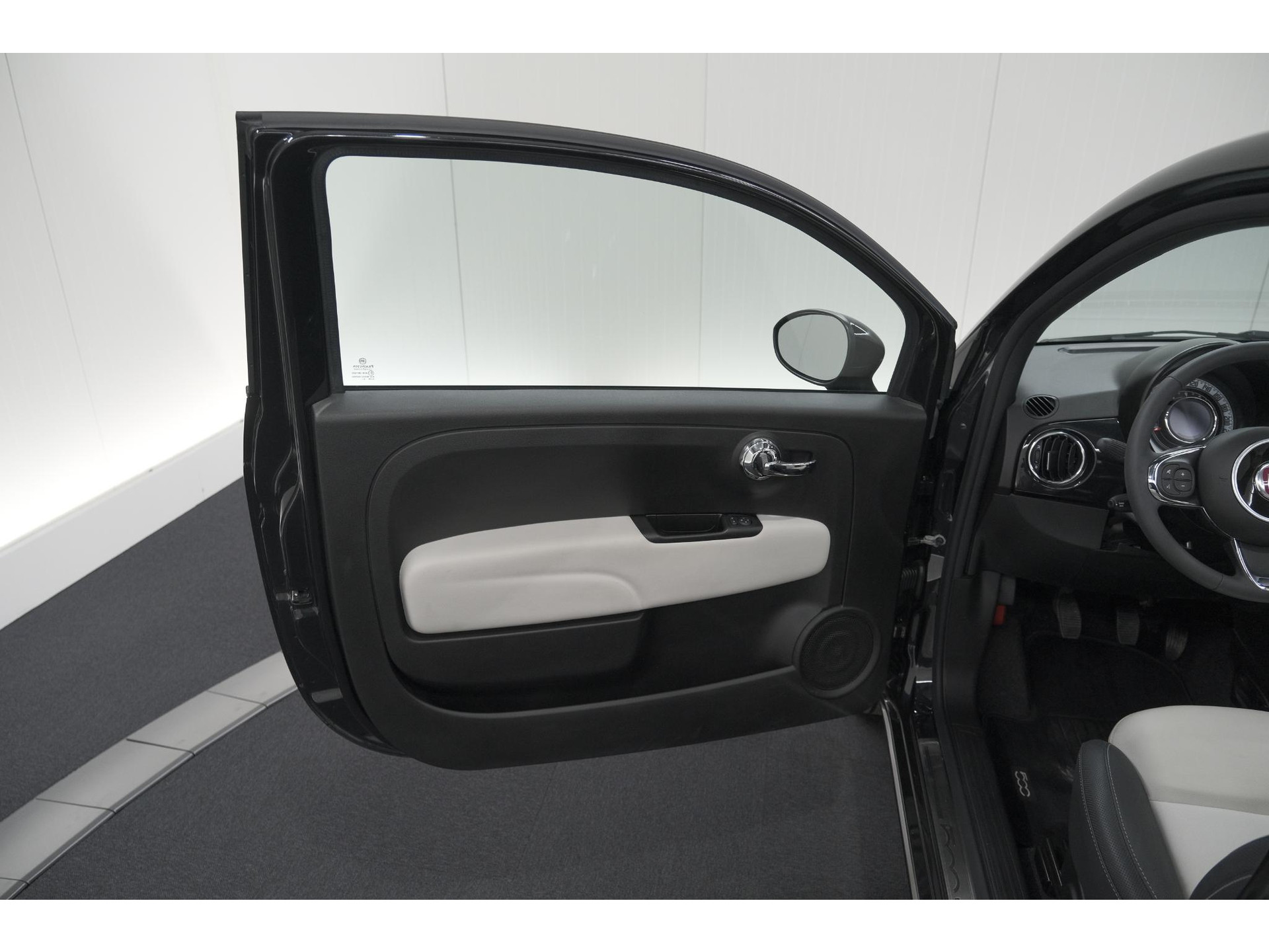 Fiat 500 C 1.0 Hybrid Dolcevita | Elektrisch Vouwdak | Apple Carplay | Parkeersensoren | Climate Control