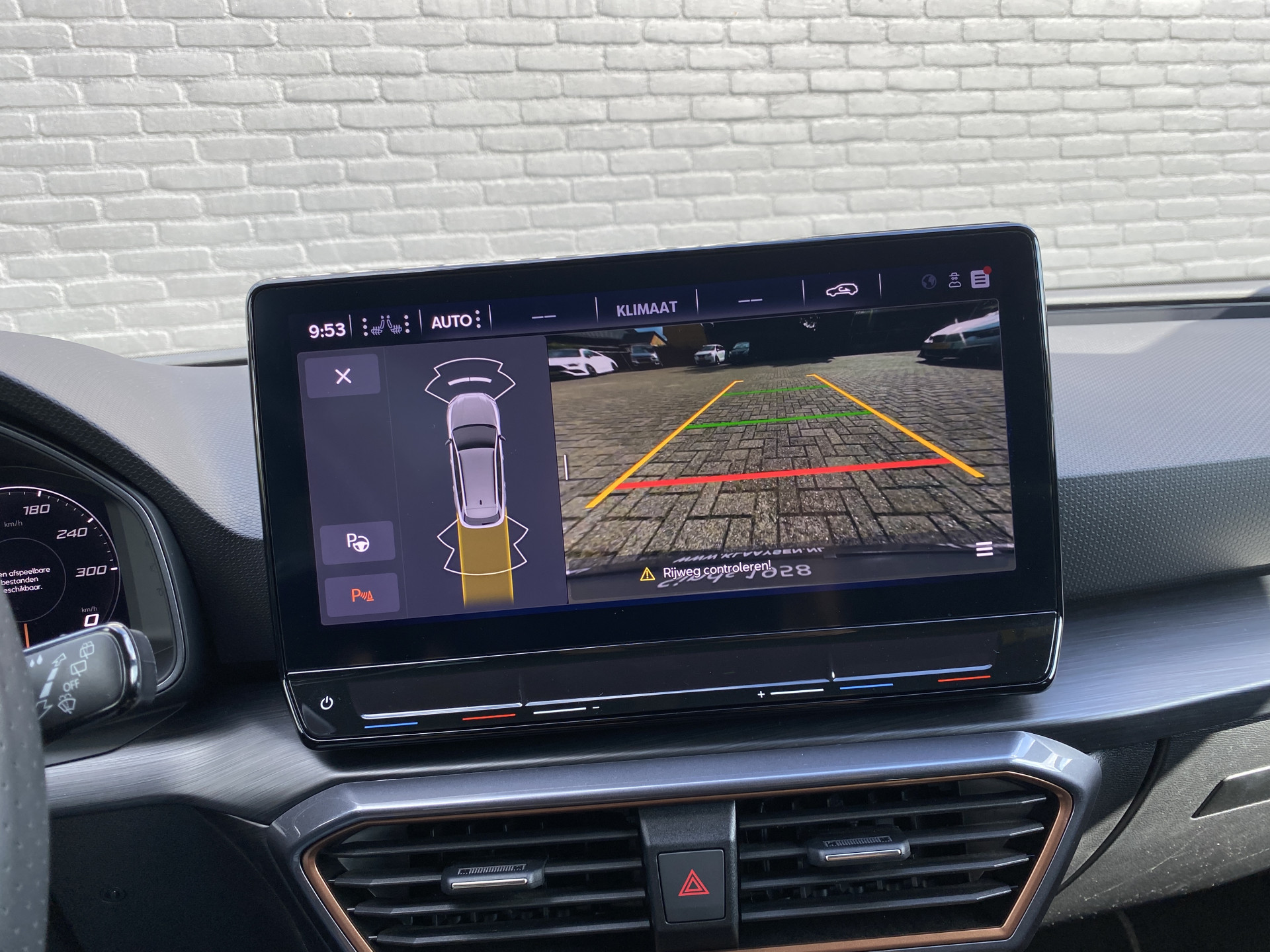 CUPRA Leon Sportstourer 1.4 e-Hybrid VZ Performance 245 pk | 1e eigenaar | dealer onderh. | panoramadak | elektr. a. klep | kuipstoelen
