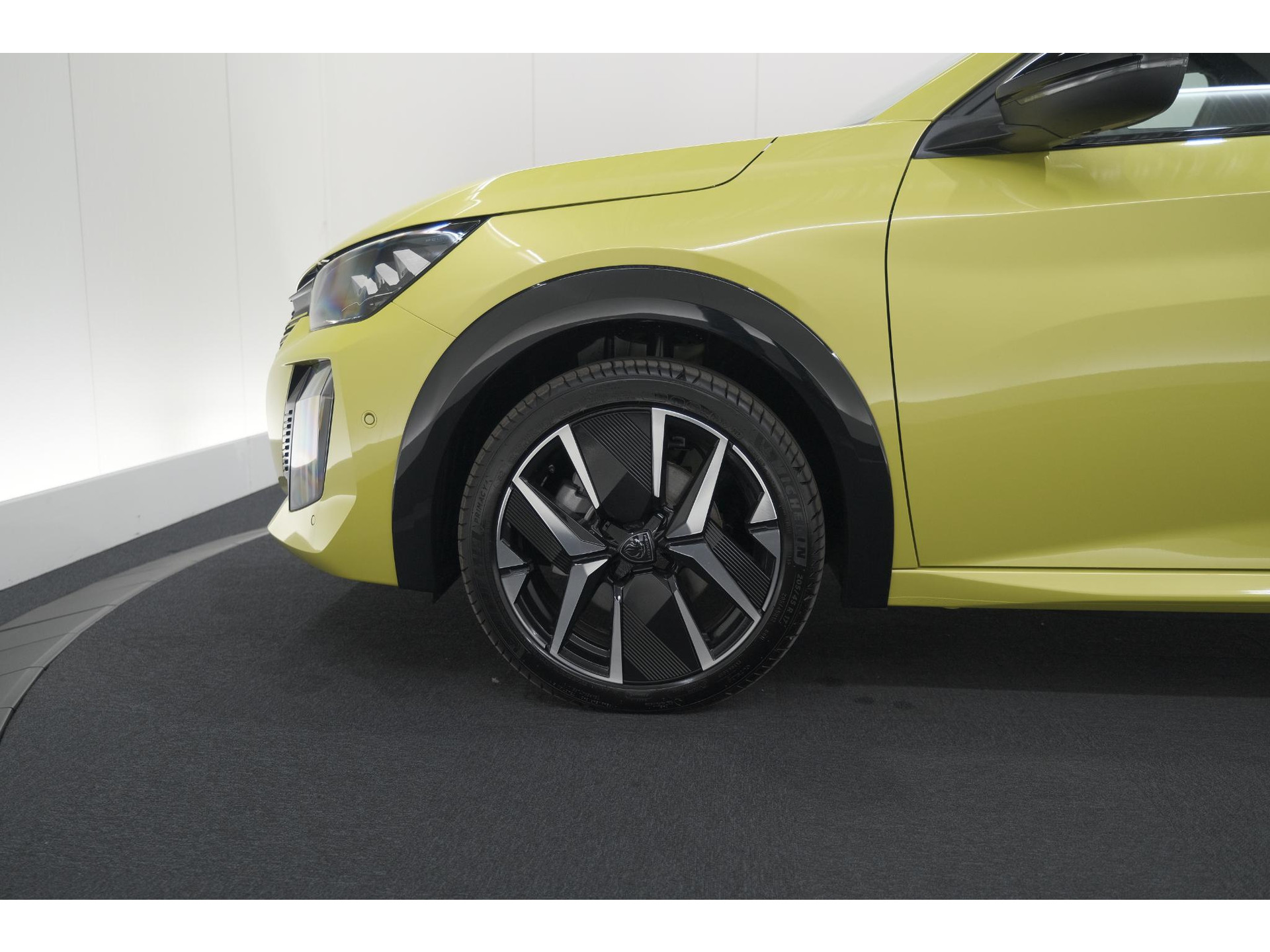 Peugeot e-208 EV GT 51 kWh | 360 Camera | Adaptieve Cruise Control Stop & Go | Alcantara Pakket