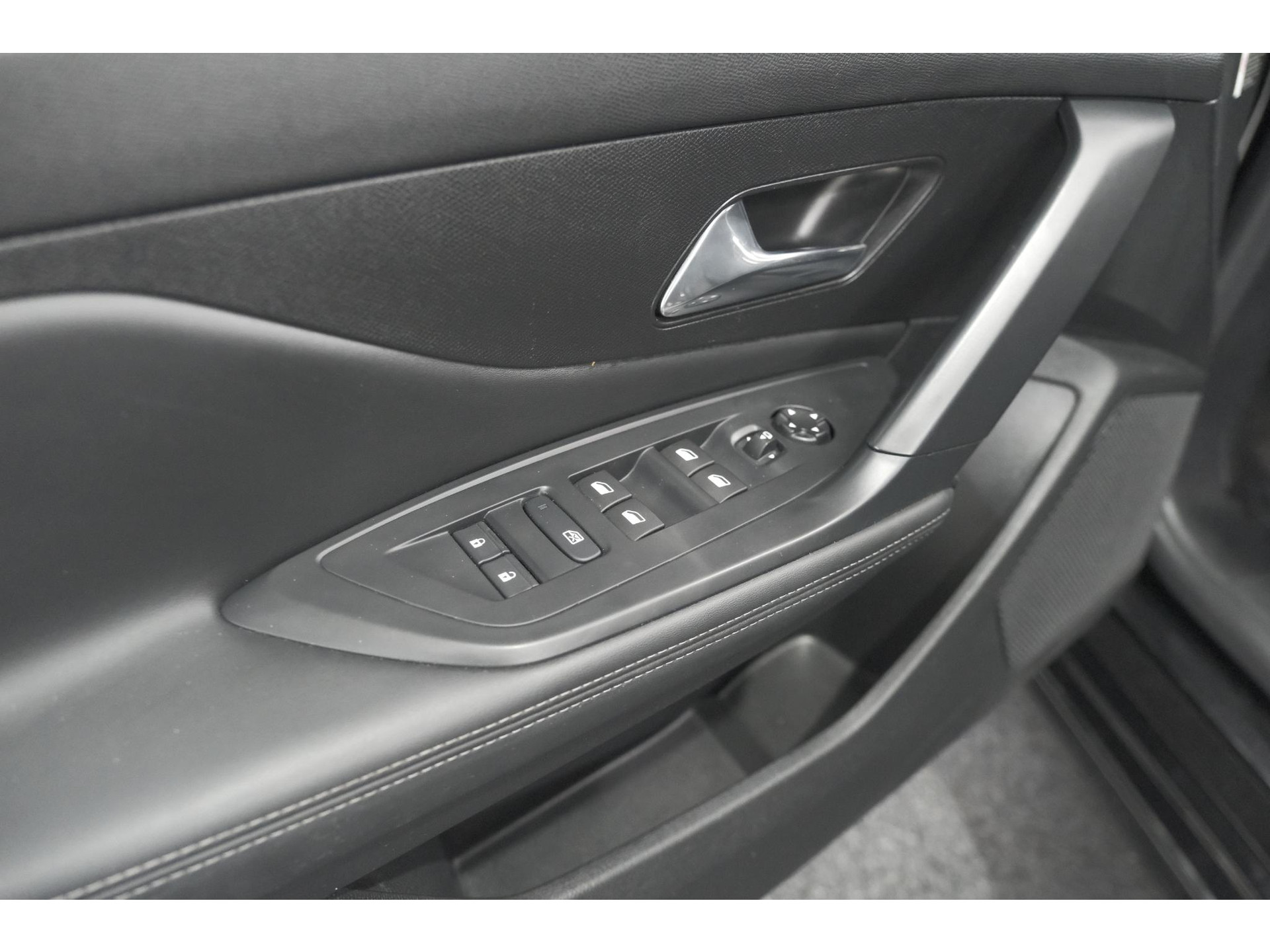 Peugeot 308 PureTech 130 Allure | Camera | Navigatie | Parkeersensoren | Apple CarPlay