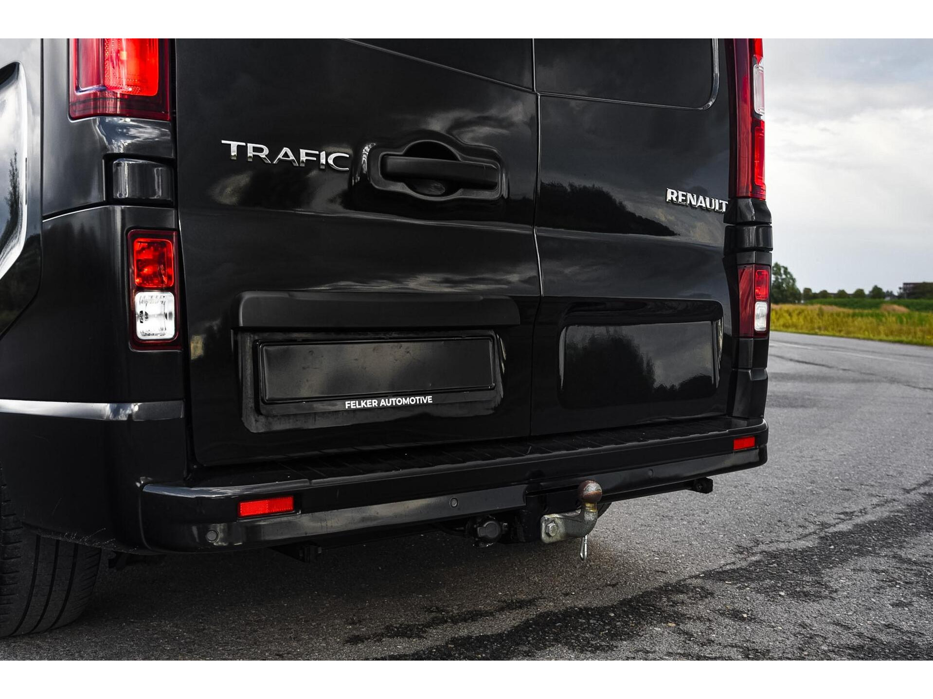Trafic 2.0 dCi 145 DC Luxe | Automaat | 6-Pers