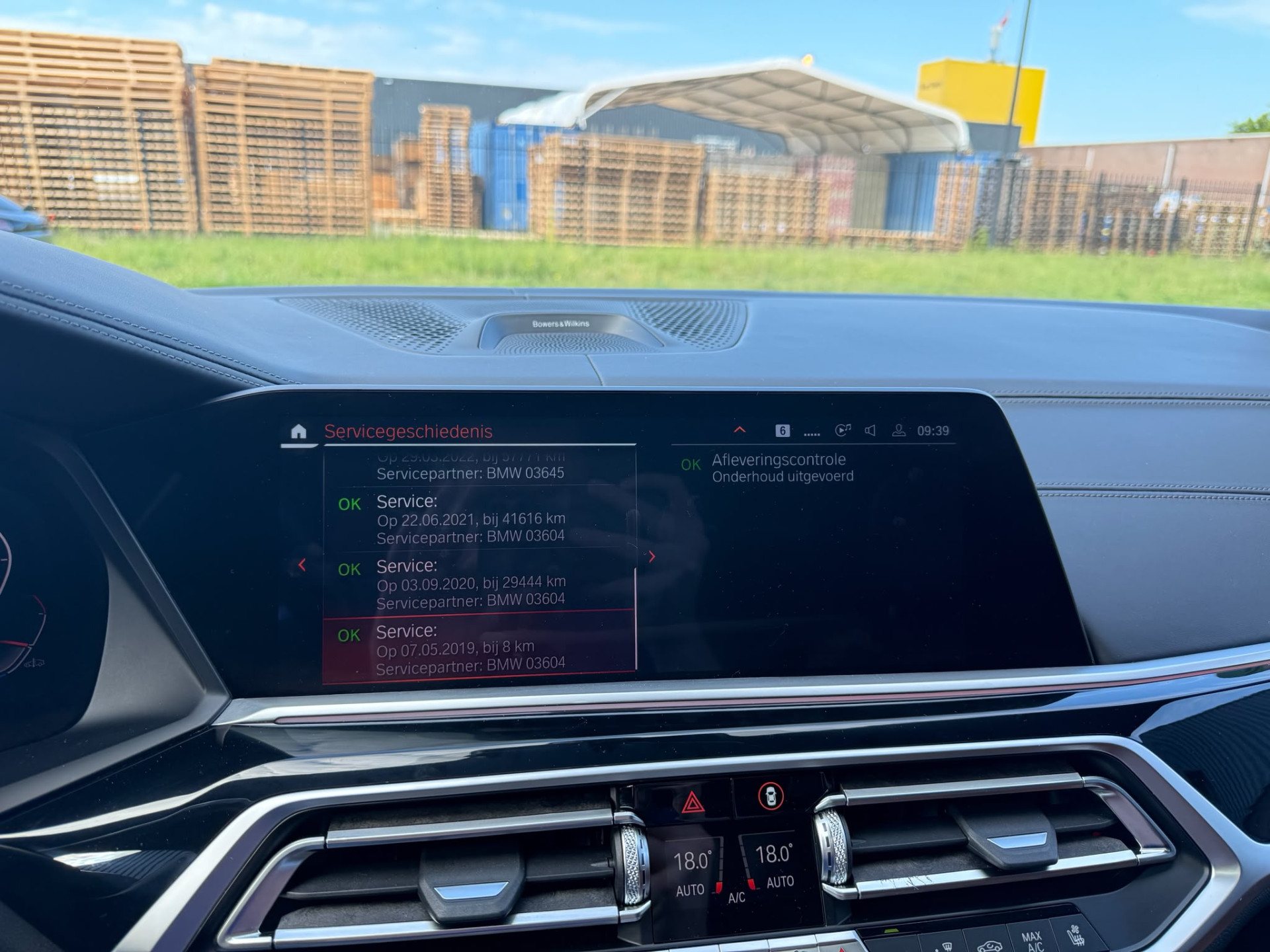 BMW X7 xDrive40i 6p. | 2E EIGENAAR | 3/6/12MND GARANTIE| M-SPORT |PANO | LASER | LED | B&W | MASSAGE | CARPLAY | TREKHAAK | DAB | BOMVOL |