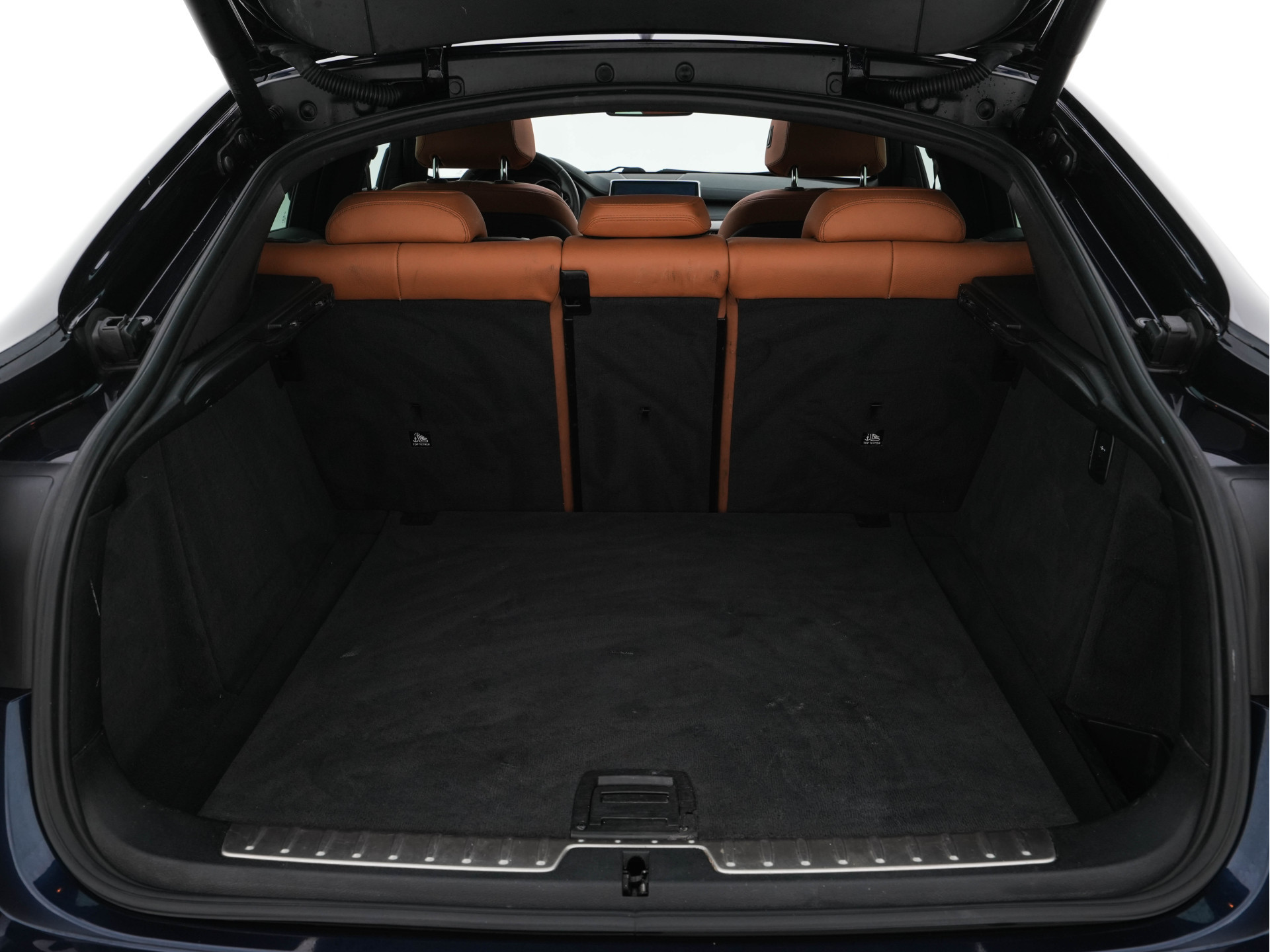 BMW X6 M50d M-Sport-Pack Innovation-Pack Aut. *PANO | LUXURY-LEATHER | FULL-LED | HARMAN/KARDON-SURROUND | MEMORY-PACK | TOPVIEW | HEAD-UP | NAVI-FULLMAP | SHIFT-PADDLES | CRUISE | HEATED-SPORTSEATS | 20''ALU*