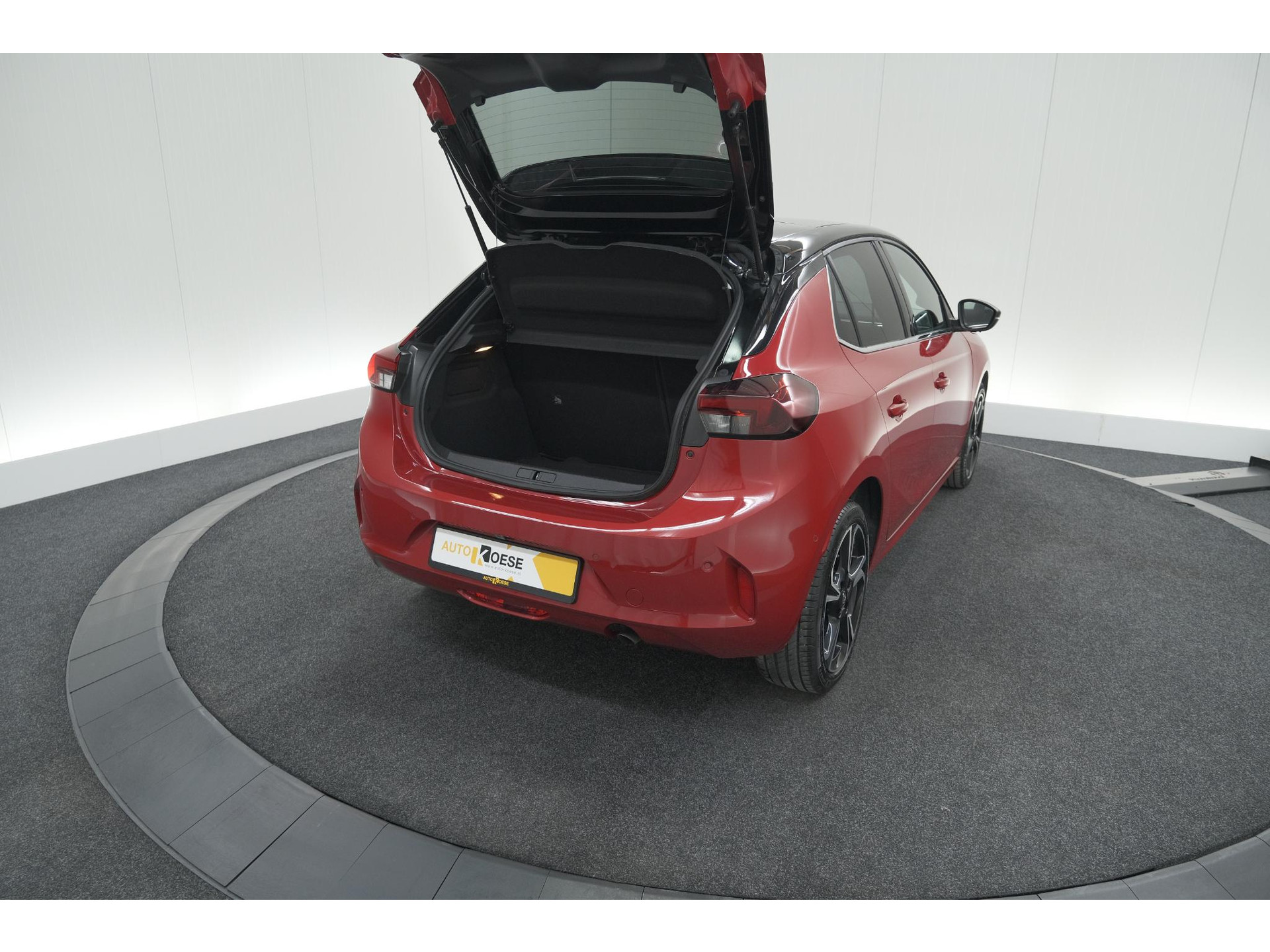 Opel Corsa 1.2 Turbo 100 Ultimate | Panoramadak | Camera | Dodehoekdetectie | Apple Carplay