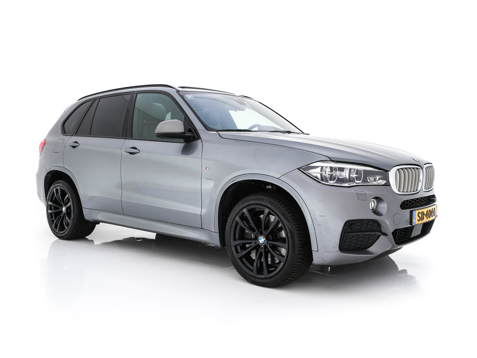 BMW X5 M50d M-Aerodinamica Aut. *PANO | HEAD-UP | LEATHER | ADAPTIVE-CRUISE | SOFT-CLOSE | BANG&OLUFSEN | TOP-VIEW | BLINDSPOT | NIGHT-VISION | MEMORY-PACK | DIGI-COCKPIT | HEATED-COMFORTSEATS | NAVI-FULLMAP |