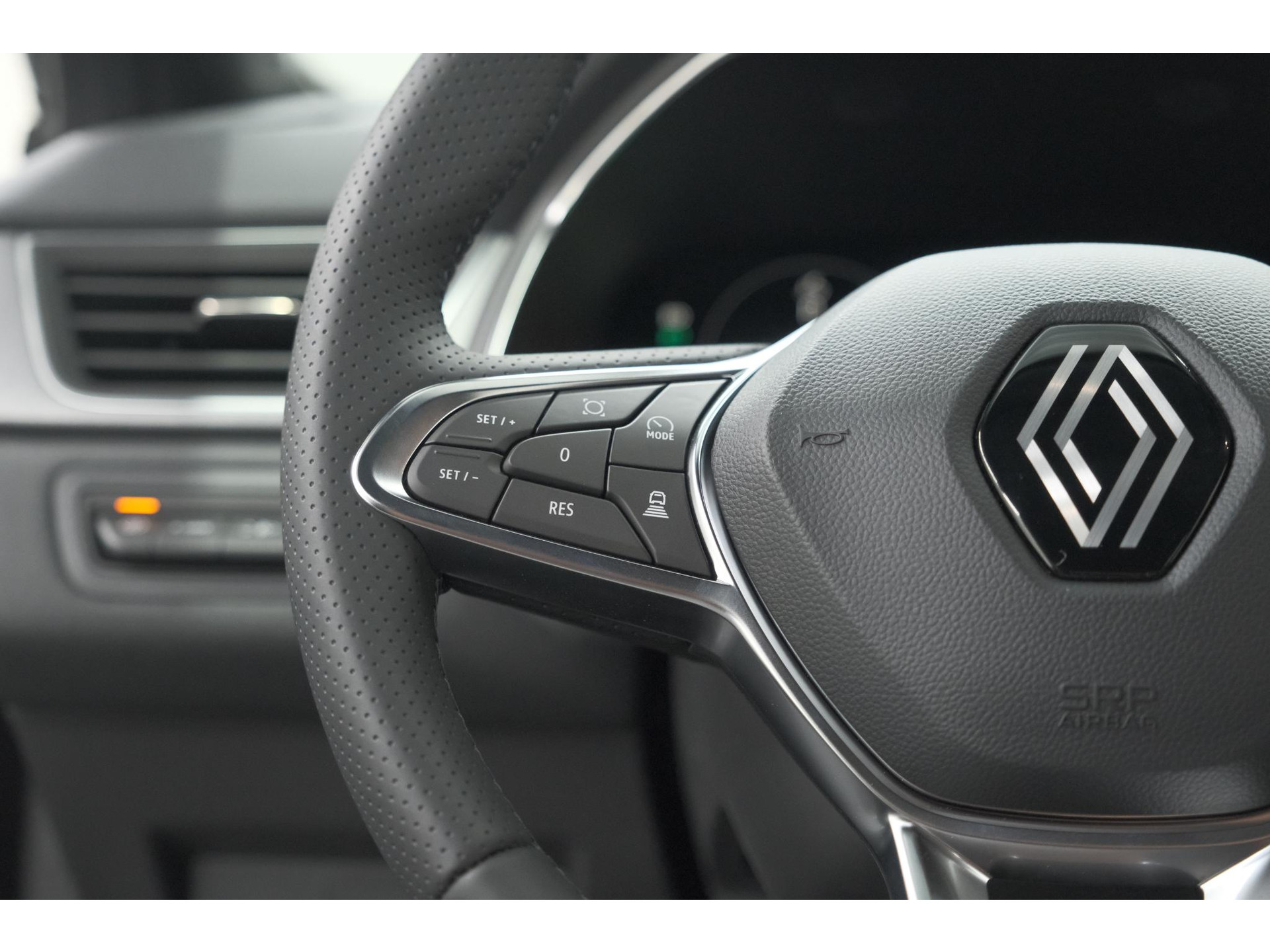 Renault Captur 1.6 E-Tech full hybrid 145 Techno | 360 Camera | Adaptieve Cruise Control | Apple Carplay | 18 Inch Lichtmetalen Velgen