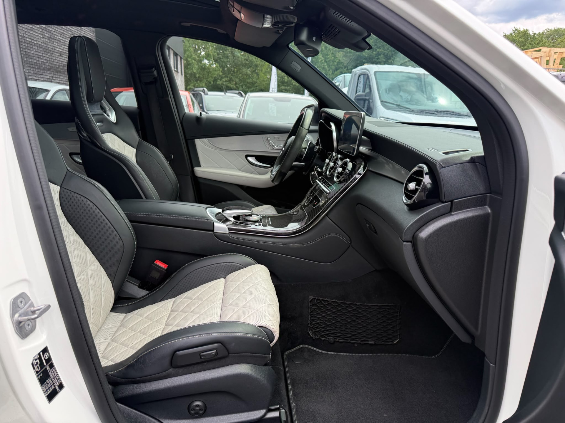 Mercedes-Benz GLC-klasse AMG 43 4MATIC | 3/6/12MND GARANTIE | KUIPSTOELEN | BURMESTER | MEMORY | PANO | ACC | STANDKACHEL | 360 CAMERA | BOMVOL | TREKHAAK |