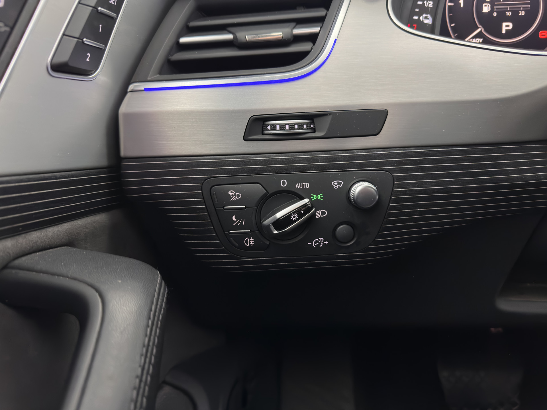 Audi Q7 3.0 TDI e-tron Quattro Premium (Plug-in) Aut. *PANO | HEAD-UP | NIGHT-VISION | LEATHER | AIR-SUSPENSION |  MATRIX-LED | TOP-VIEW | DIGI-COCKPIT | ADAPTIVE-CRUISE | BLIND-SPOT | AMBIENT-LIGHT |  VENTILATED-SEATS | NAVI-FULLMAP | ...