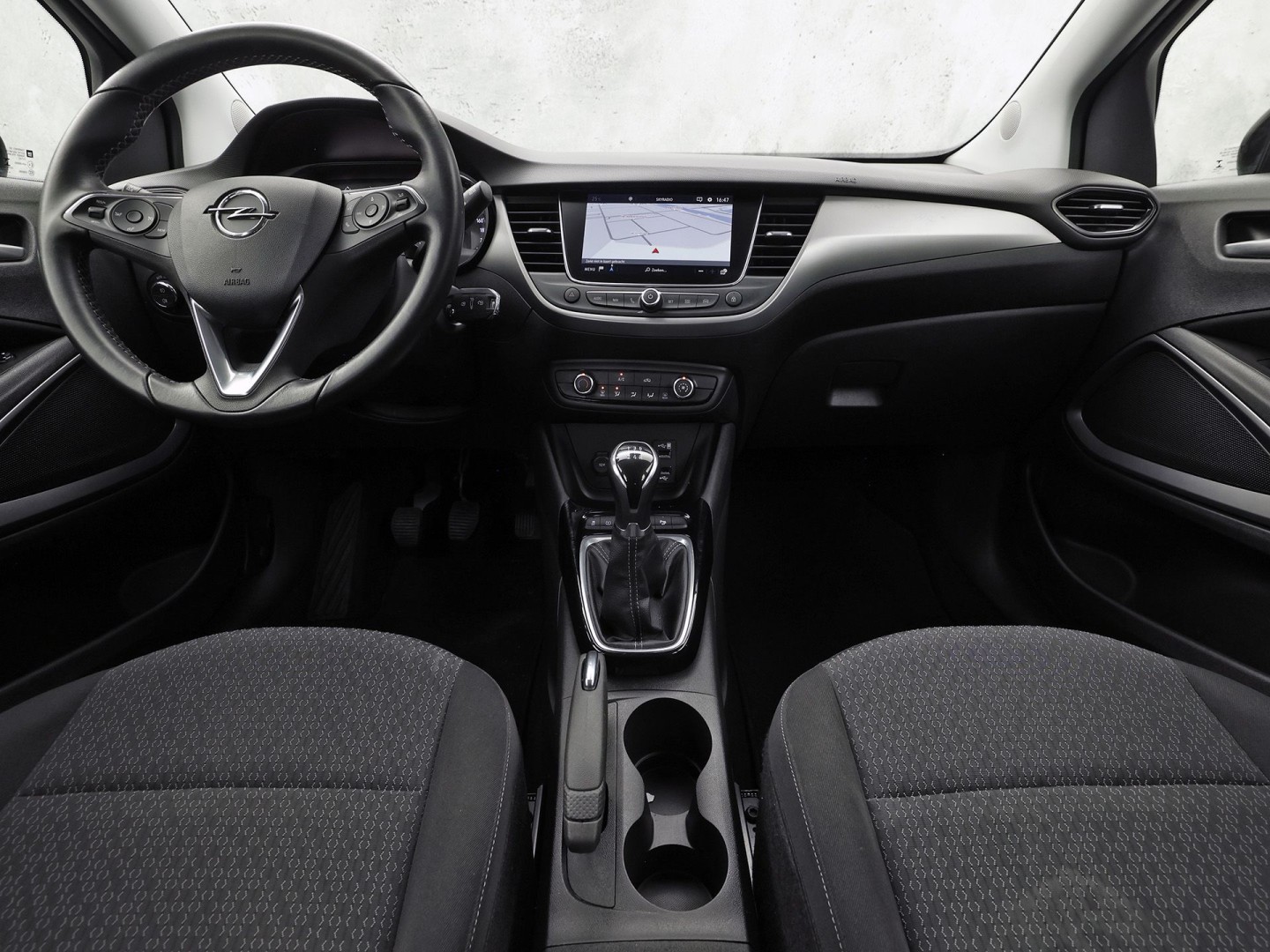 Opel Crossland X 1.2 Sport (APPLE CARPLAY, GROOT NAVI, LM VELGEN, CRUISE, SPORTSTOELEN, PARKEERSENSOREN, NIEUWE APK, NIEUWSTAAT)