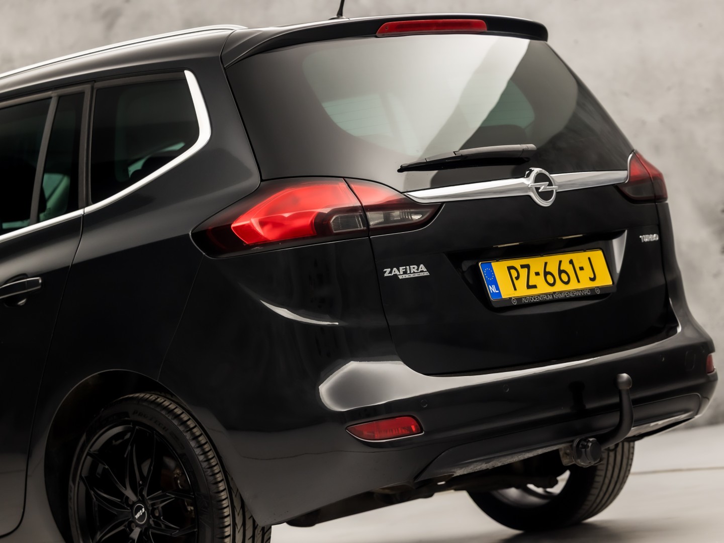 Opel Zafira Tourer 1.4 Sport 7 Persoons (AIRCO, GETINT GLAS, TREKHAAK, SPORTSTOELEN, LM VELGEN, PARKEERSENSOREN, CRUISE, NIEUWE APK, NIEUWSTAAT)