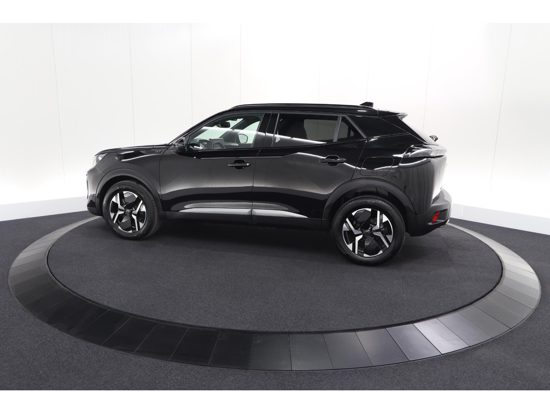 Peugeot 2008 1.2 Hybrid 136 GT | Camera | Apple Carplay | Parkeersensoren