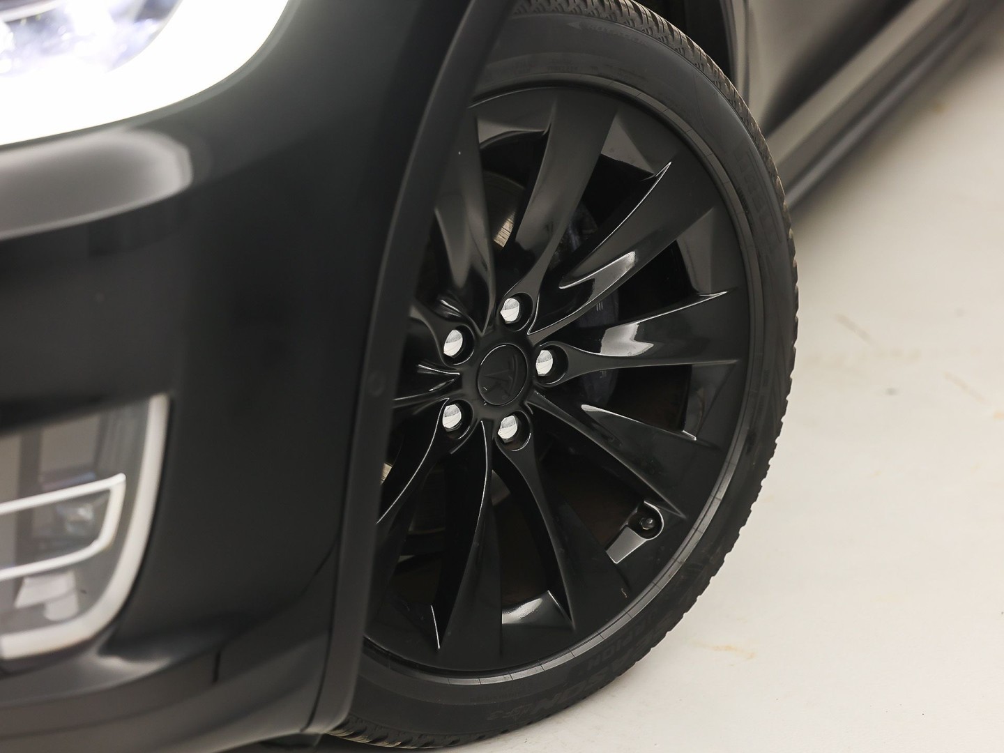 Tesla Model X 100D 7 Persoons 417Pk (AUTOPILOT, LUCHTVERING, STUUR/STOELVERWARMING, CAMERA, ADAPTIVE CRUISE, KEYLESS ENTRY, NIEUWSTAAT)
