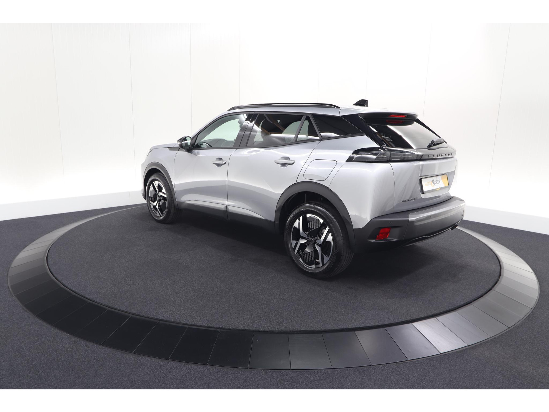 Peugeot 2008 PureTech 100 Allure | Apple Carplay | Parkeersensoren | Climate control