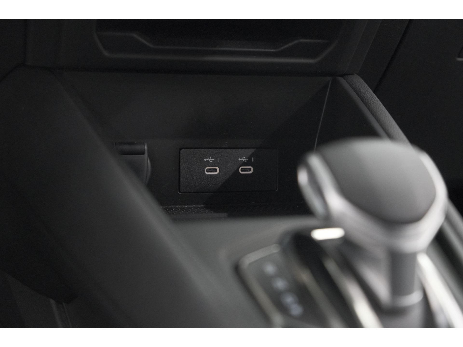 Renault Captur Mild Hybrid 160 EDC Techno | Pack Winter | Camera | Adaptieve Cruise Control | Apple Carplay