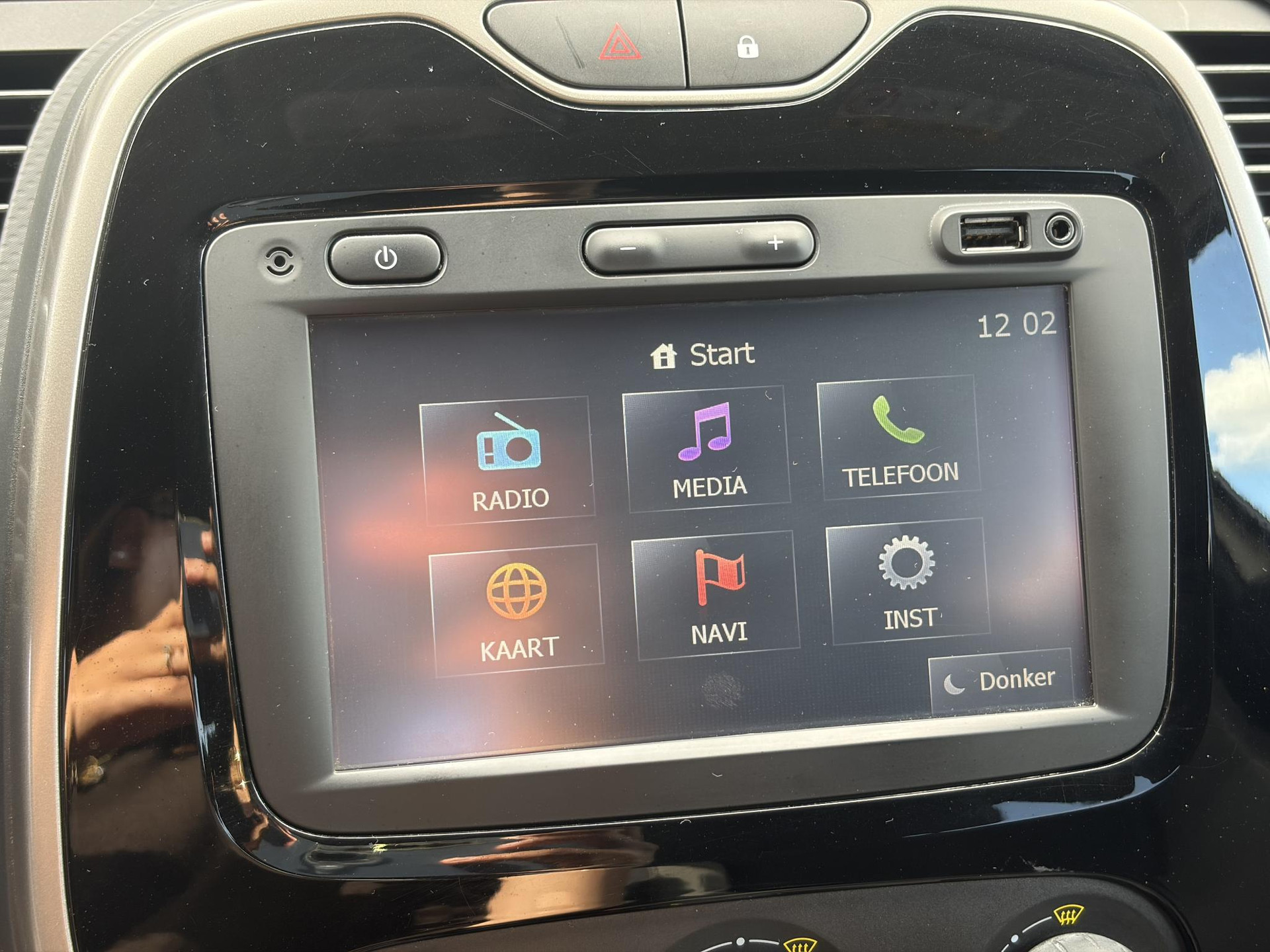 Renault Captur 0.9 TCe Expression ✓1e Eigenaar✓Recent beurt gehad✓Dealer Onderhouden✓Navi✓Keyless✓Lm velgen✓Airco✓Cruise✓Pdc✓N.A.P✓Apk tot 08-2027