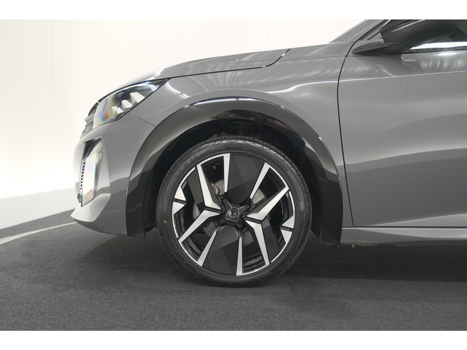 Peugeot 208 1.2 Hybrid 145 e-DCS6 GT | Alcantara Pakket | Camera | Apple Carplay | Stoelverwarming