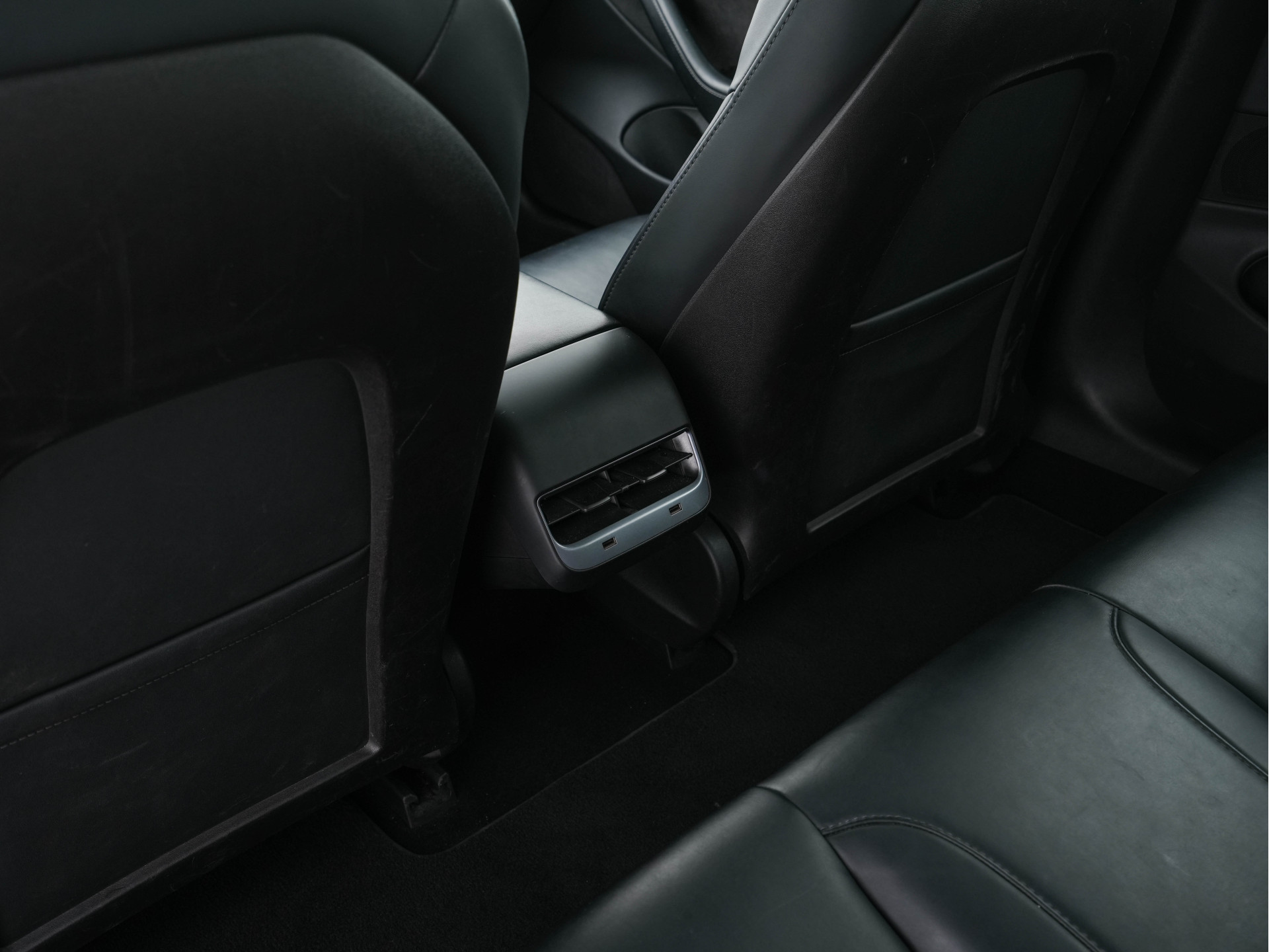 Tesla Model 3 Performance 75 kWh AWD [ Fase-3 ] (INCL-BTW) Aut. *PANO | AUTO-PILOT | FULL-LED | NAPPA-LEATHER | DIGI-COCKPIT | ADAPT.CRUISE | KEYLESS | SURROUND-VIEW | DAB | APP-CONNECT | MEMORY-PACK | LANE-ASSIST | SPORT-SEATS | 20"ALU*