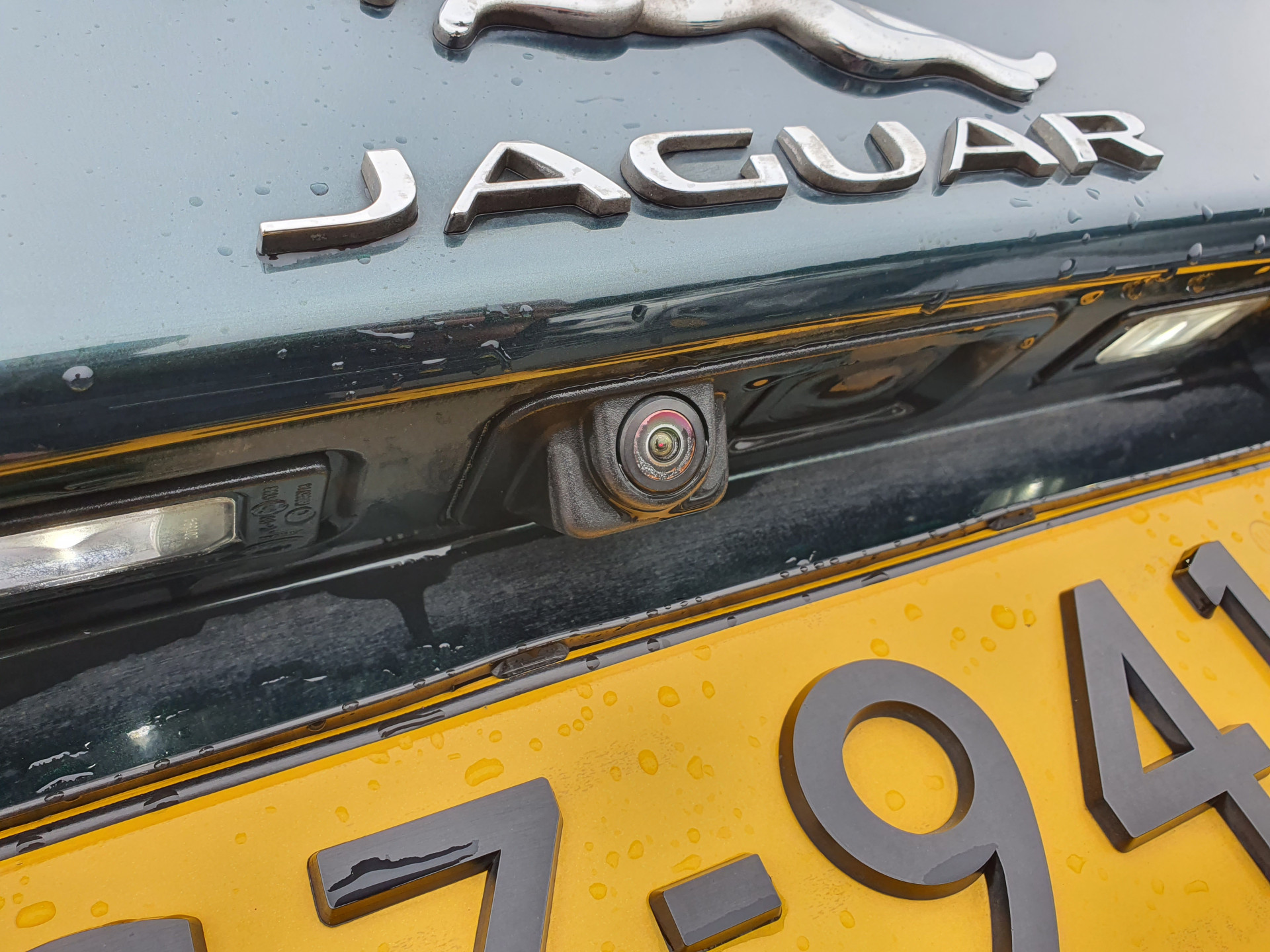 Jaguar XE 2.0 D Prestige ( ⚠️ ) Aut. *NAVI-FULLMAP | CAMERA | ECC | JAGUAR-AUDIO | SHIFT-PADDLES | CRUISE | PDC | LANE-ASSIST | AMBIENT-LIGHT | TOWBAR | COMFORT-SEATS | 17"ALU*