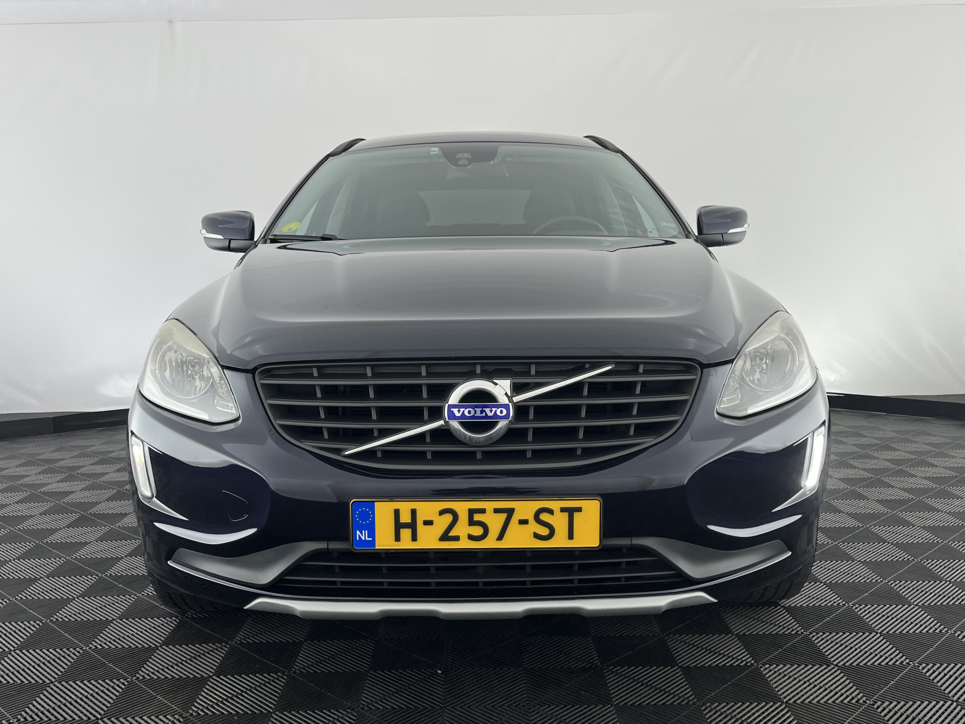 Volvo XC60 2.0 D3 FWD Momentum *LEATHER | NAVI-FULLMAP | COMFORTSEATS | ECC | PDC | CRUISE | PRIVACYGLASS | TOWBAR | 17''ALU*