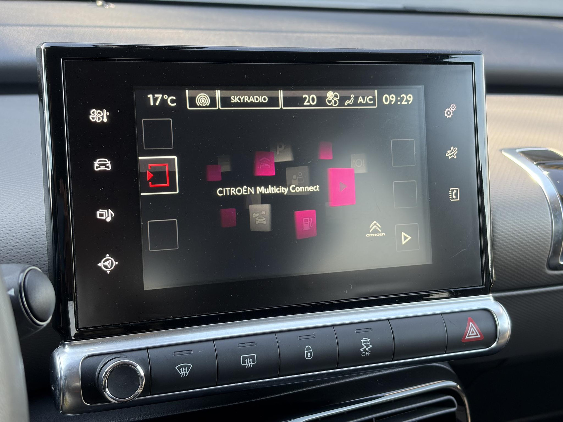 Citroen C4 Cactus 1.2 PureTech Shine 2e Eigenaar,Camera,Navi,Trekhaak,Pdc,Dealer Onderhouden,N.A.P,Lm velgen,Bj 12-2016,Apk tot 02-2027