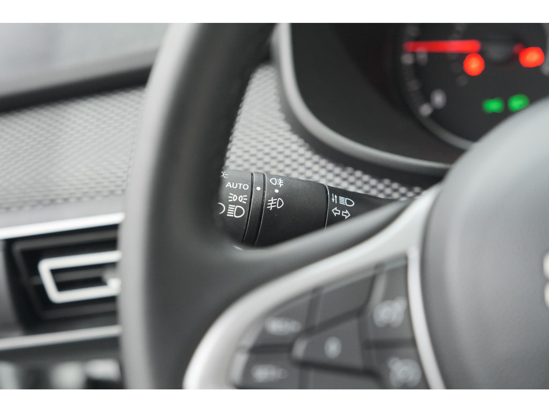 Dacia Sandero TCe 90 CVT Expression | AUTOMAAT | Parkeersensoren | Apple Carplay | Cruise Control