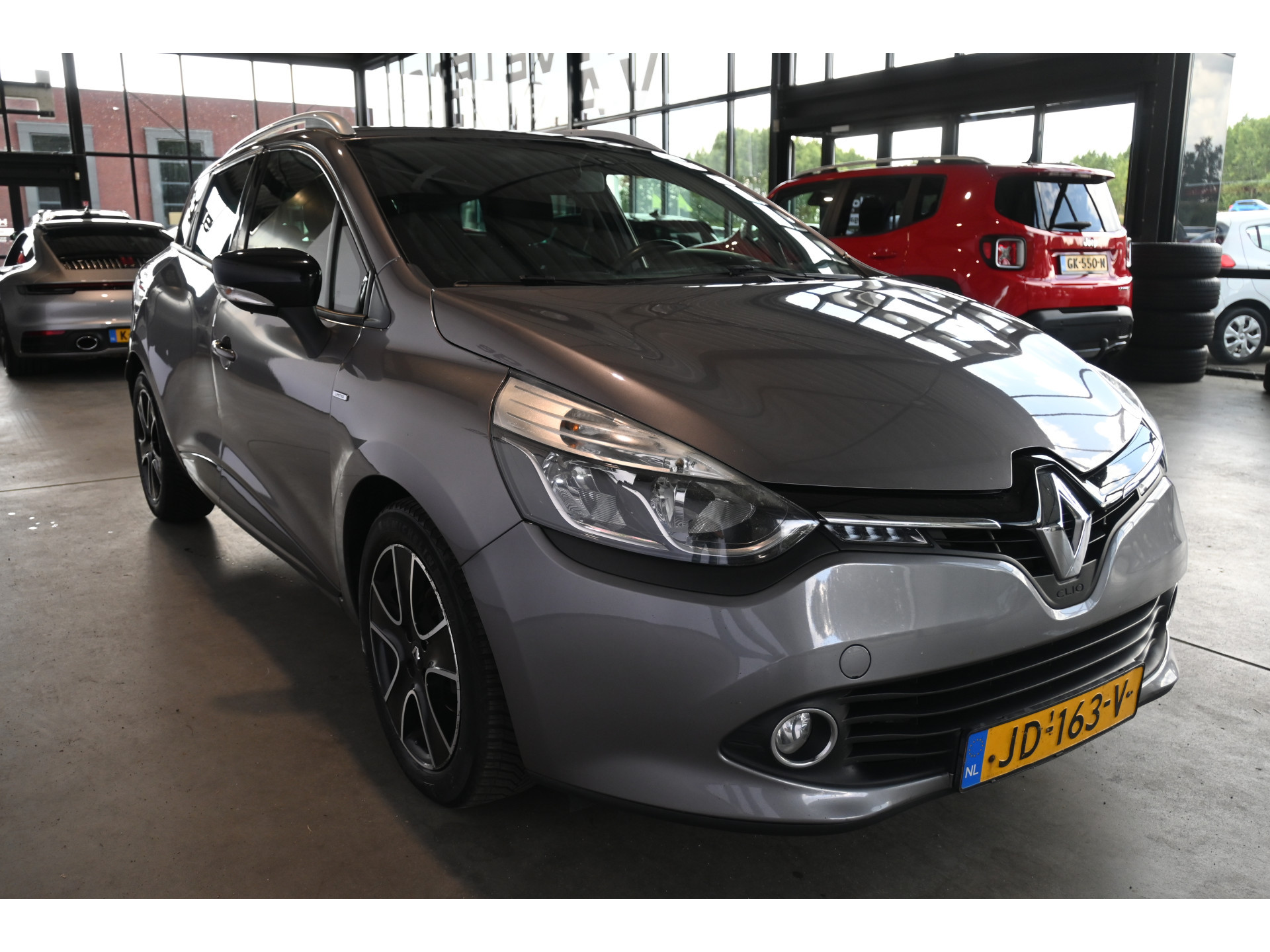 Renault Clio Estate 1.5 dCi ECO Limited Navigatie Airco Cruise control All in Prijs Inruil Mogelijk!