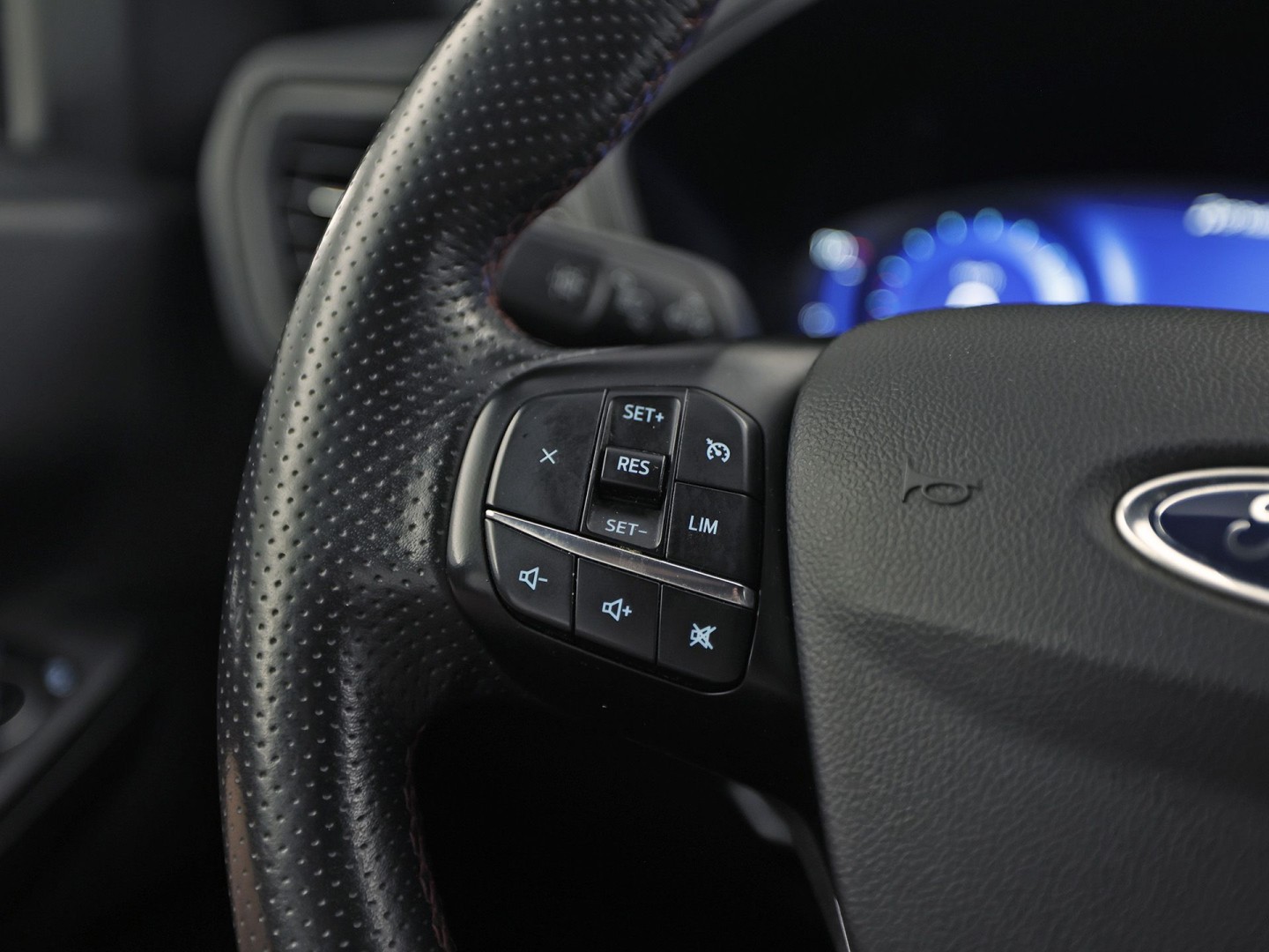 Ford Kuga 2.5 PHEV ST-Line X 225Pk Automaat (VIRTUAL COCKPIT, BANG&OLUFSEN, APPLE CARPLAY, ELEK SPORTSTOELEN, LEDER/ALCANTARA, CAMERA, ELEK ACHTERKLEP, KEYLESS, NIEUWSTAAT)