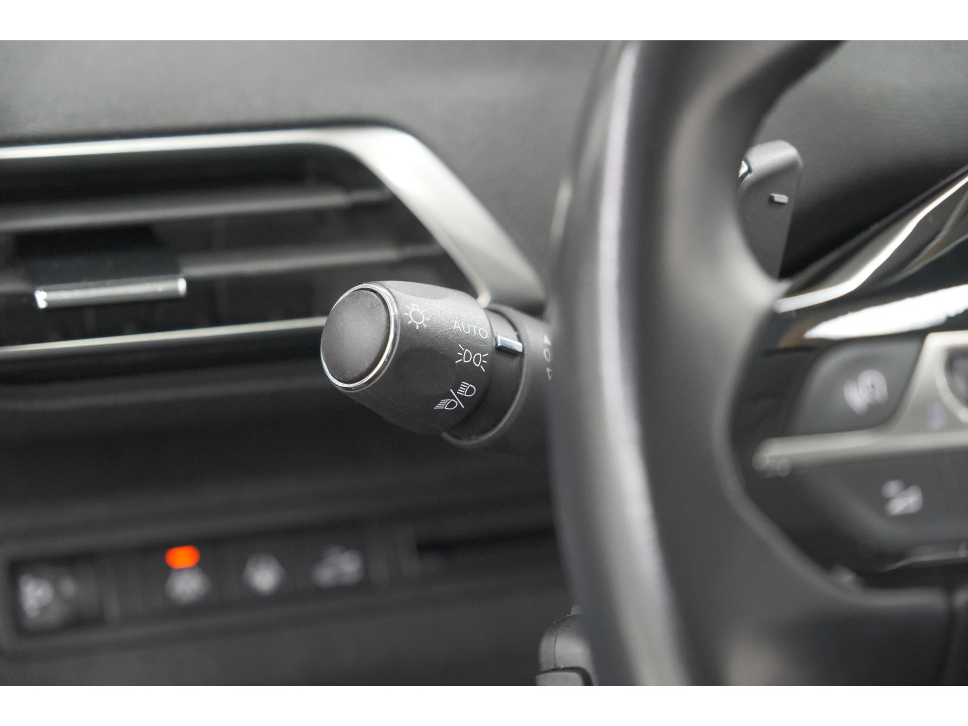 Peugeot 3008 PureTech 130 EAT8 Allure | Camera | Adaptieve Cruise Control | Elektrische Kofferklep