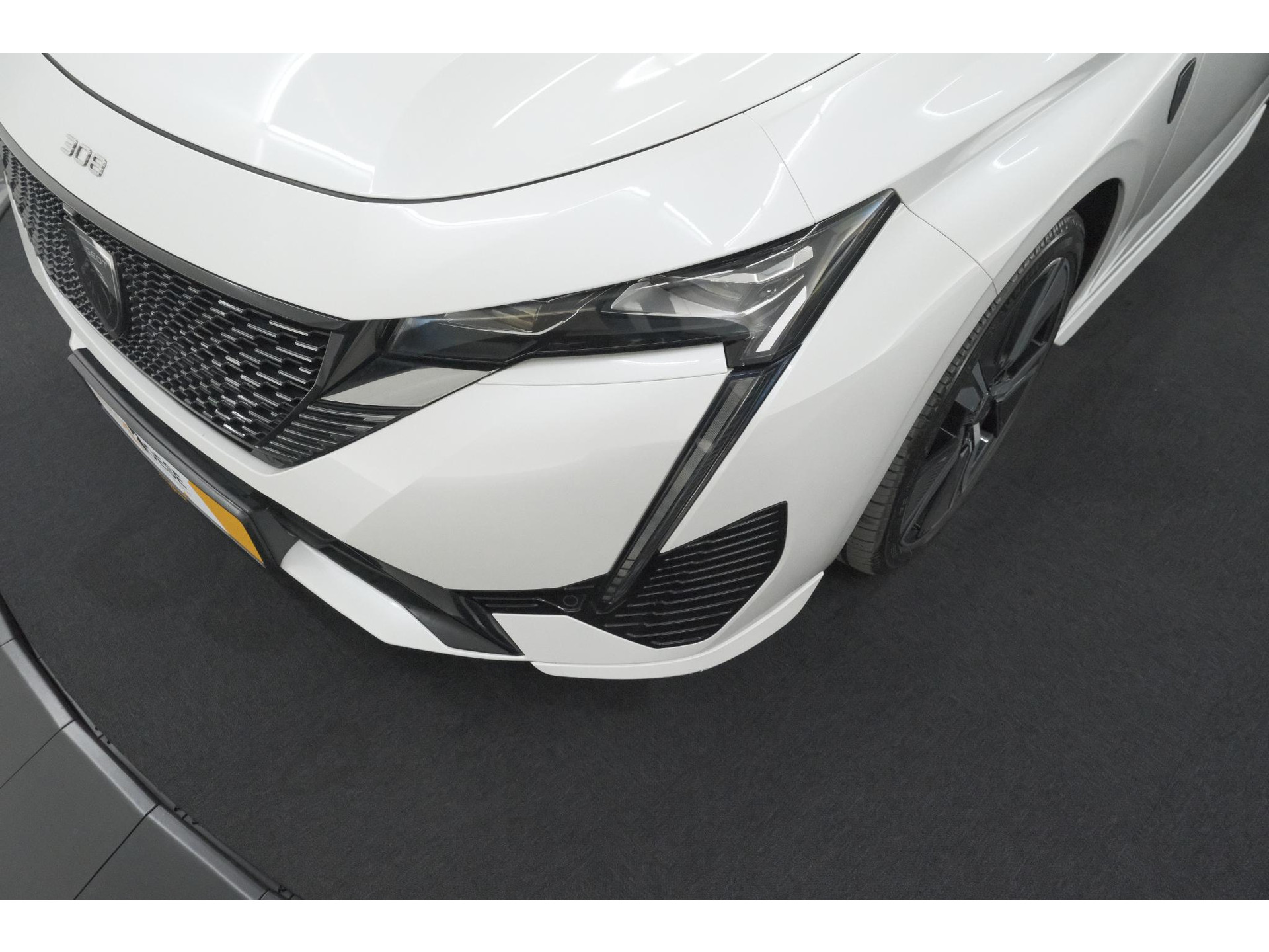 Peugeot 308 SW 1.6 HYbrid 180 GT Pack Business | Trekhaak | 360 Camera | Adaptieve Cruise Control | Elektronische Kofferklep
