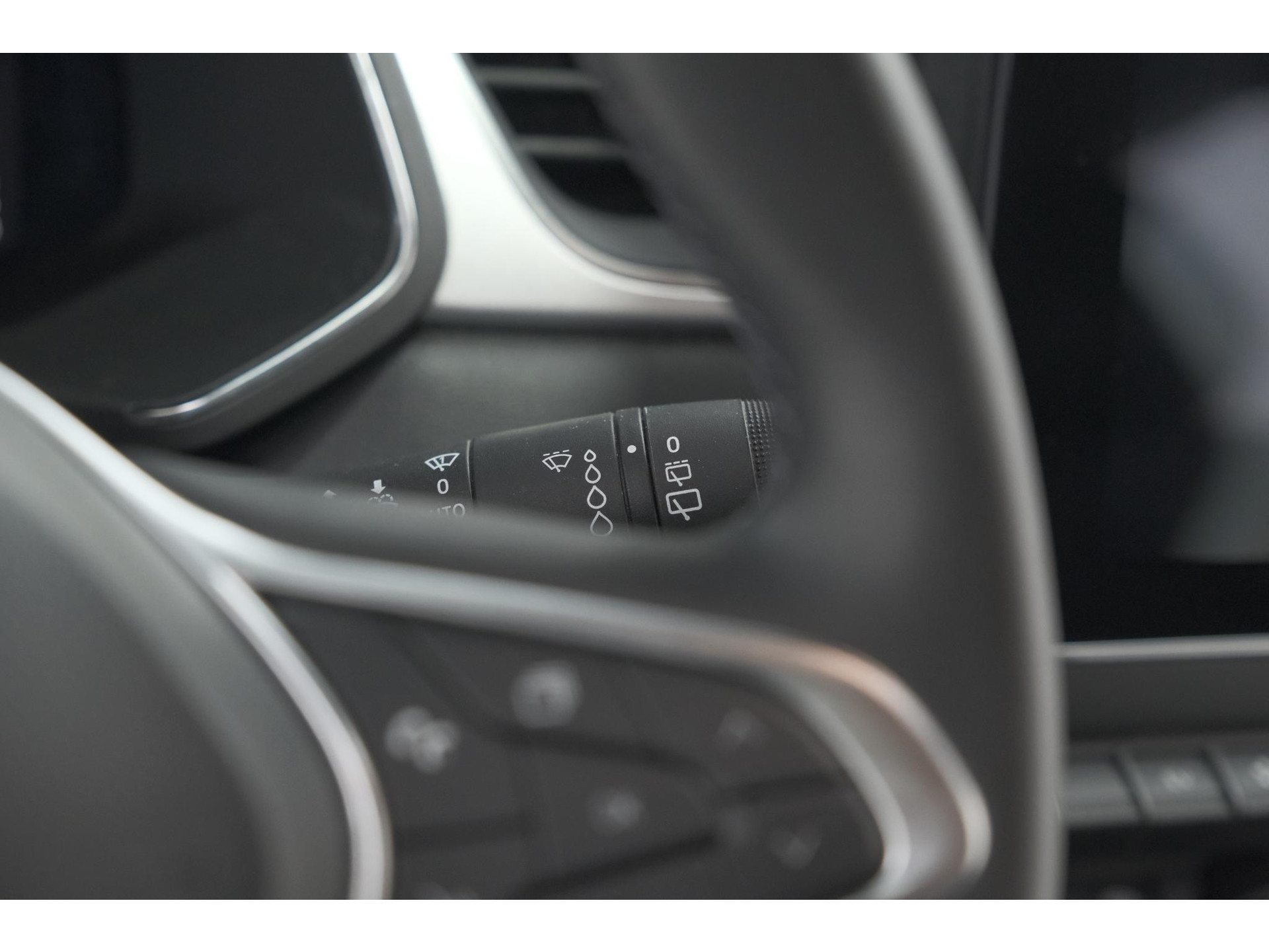 Renault Captur 1.6 E-Tech full hybrid 145 techno | Pack Full Screen | Camera | Navigatie | Allseason Banden