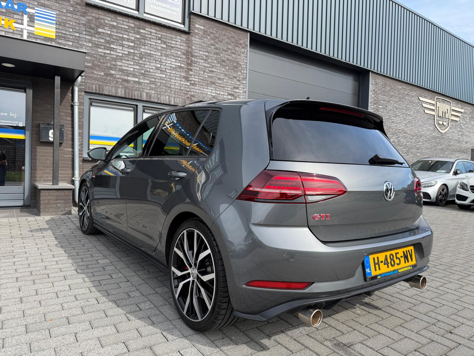 Volkswagen Golf 2.0 TSI GTI Performance | 3/6/12MND GARANTIE | PANO | LED | ACC | TREKHAAK | NAVI | STOELVERW. |