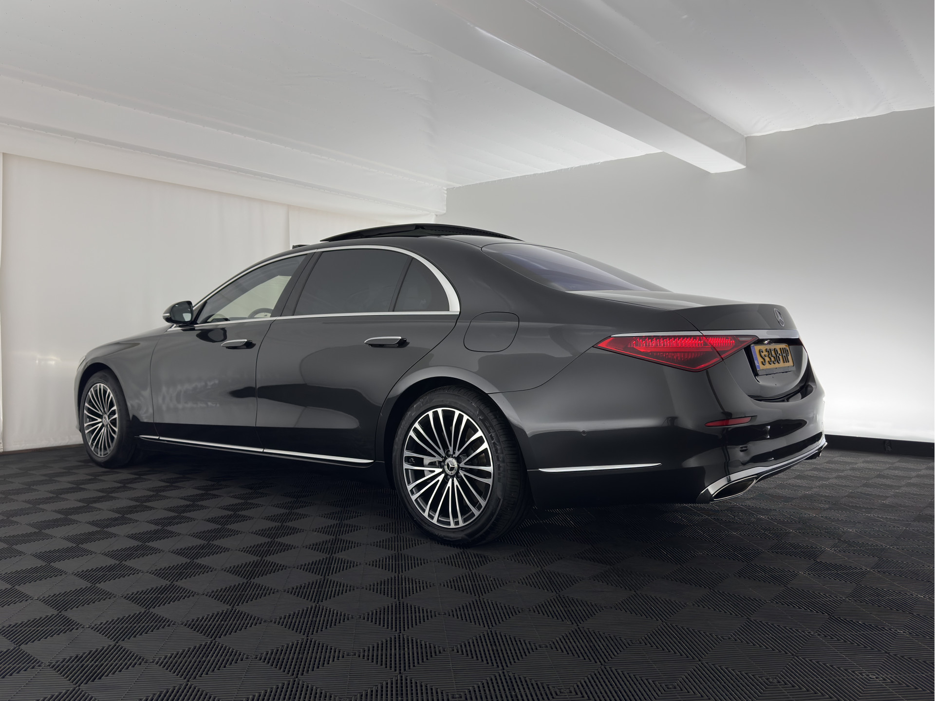 Mercedes-Benz S-klasse 580 e 4MATIC Lang [ Plug-In ] (INCL-BTW) Aut. *PANO | NAVI-FULLMAP | DISTRONIC | BURMESTER-AUDIO | TOP-VIEW | KEYLESS | FULL-LED | DIGITAL-COCKPIT | AMBIENT-LIGHT | HEATED/VENTILATED-SEATS |...*