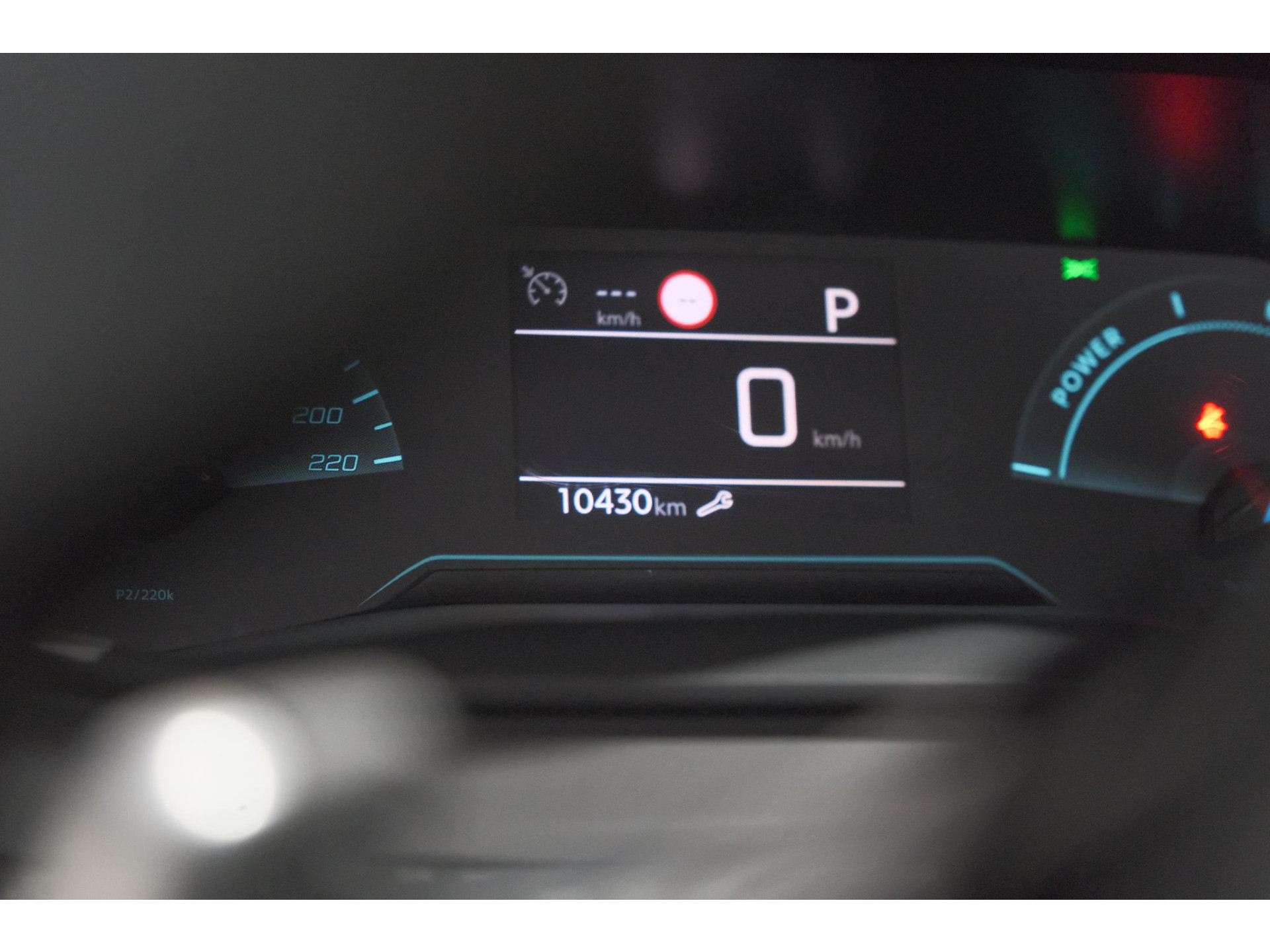 Peugeot 208 1.2 Hybrid 110 e-DCS6 Style | Parkeersensoren | Apple Carplay | Cruise Control | Airco
