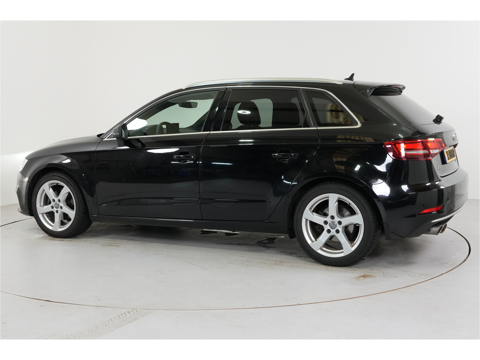Audi A3 Sportback 35 TFSI CoD Design Pro Line Plus | Trekhaak | Stl. verw. | Climate | PDC | LED |