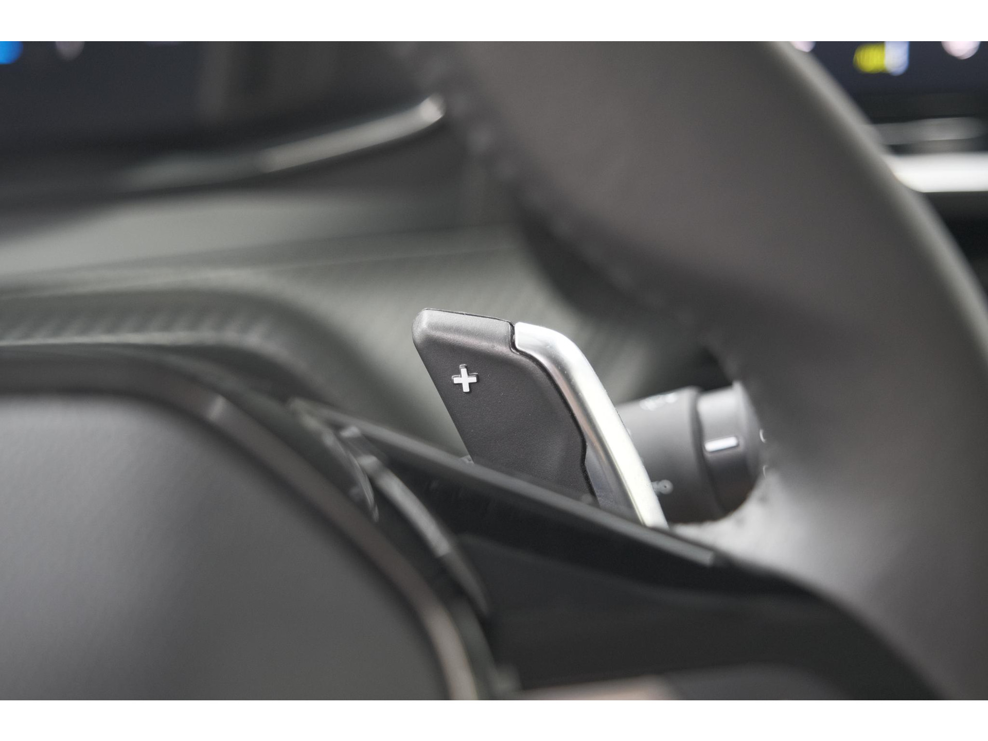 Peugeot 208 1.2 Hybrid 110 e-DCS6 Allure | Climate Control | Apple Carplay | Parkeersensoren