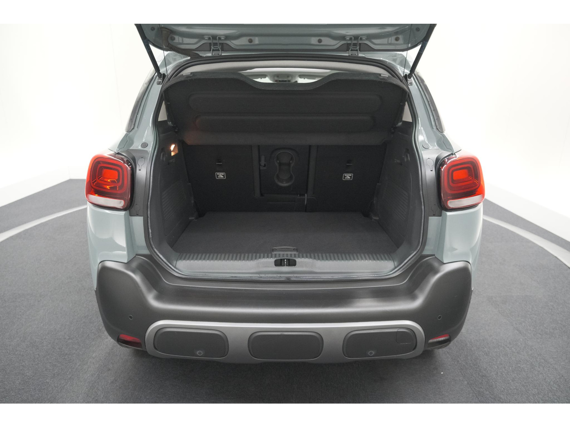 Citroen C3 Aircross PureTech 130 EAT6 Shine | Schuif-/Kanteldak | Camera | Dodehoekdetectie | Head-Up Display