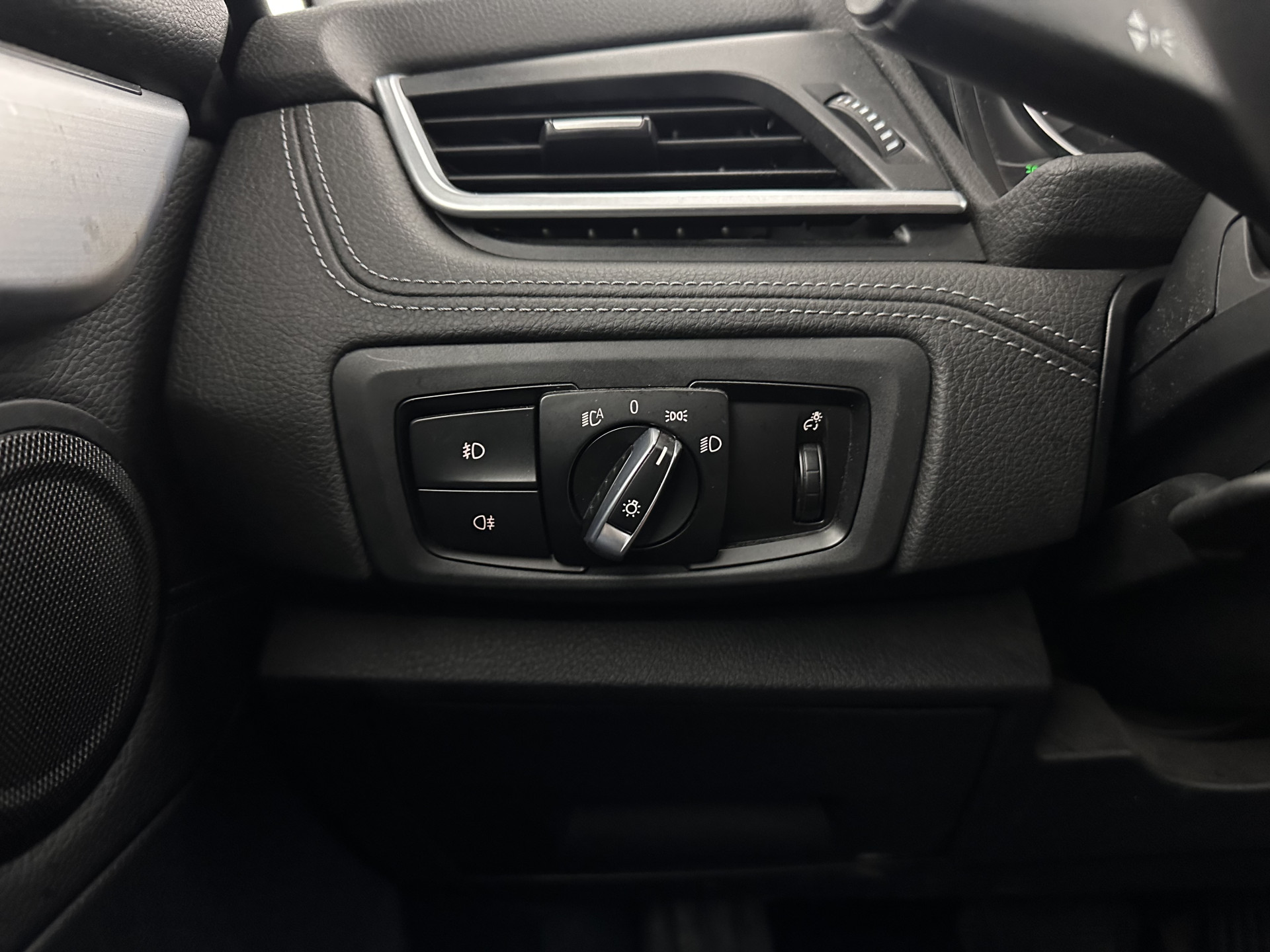 BMW 2-serie Active Tourer 225xeHigh Executive Centennial (Plug-In) Aut. *PANO | LEATHER | FULL-LED | ADAPTIVE-CRUISE | HEATED-SPORTSEATS | NAVI-FULLMAP | HIFI-SOUND | KEYLESS | PRIVACY-GLASS | PDC | TOWBAR | 18''ALU*