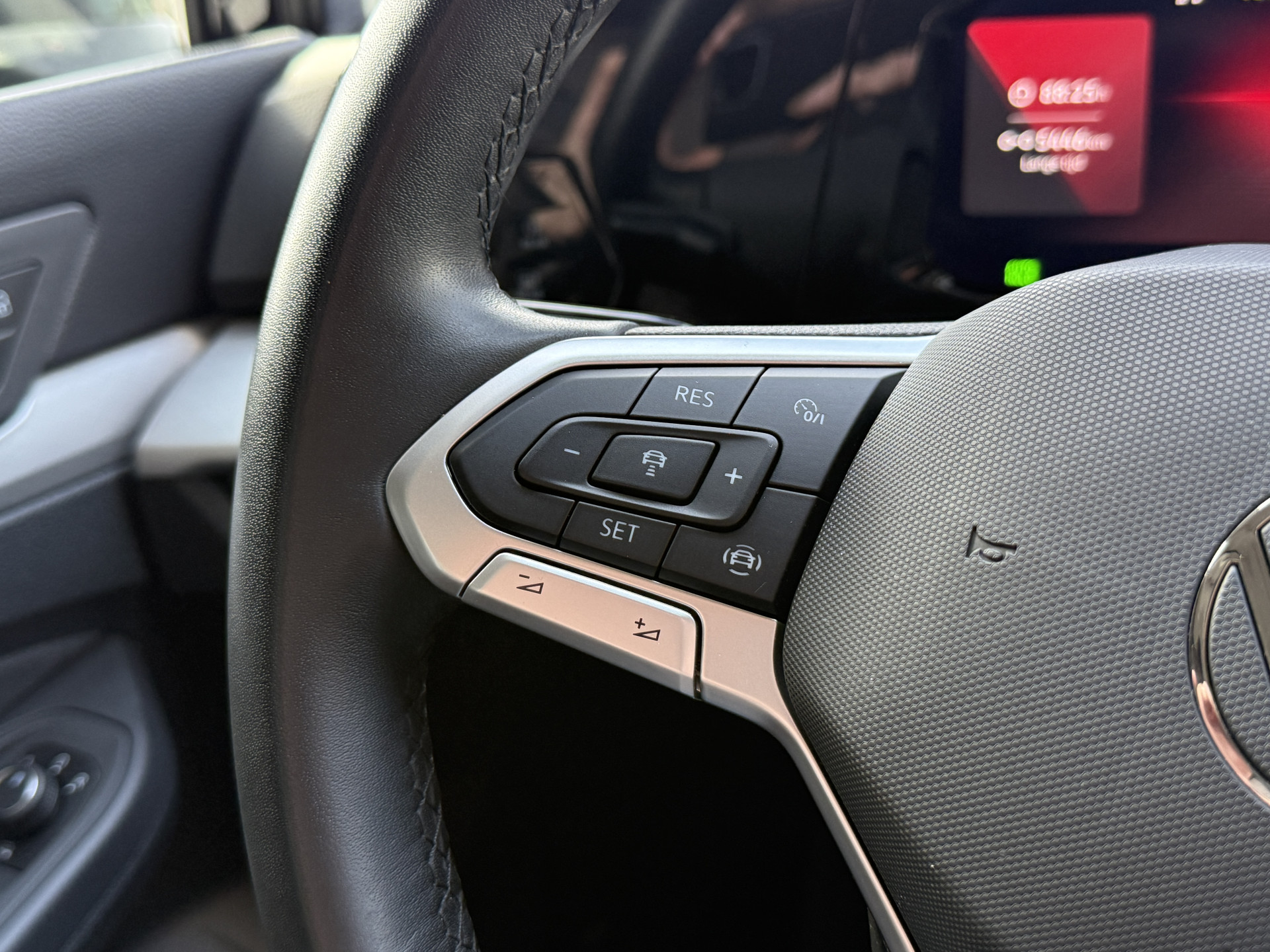 Volkswagen Golf Variant 1.0 TSI Life | Carplay | ACC | Draadloze lader