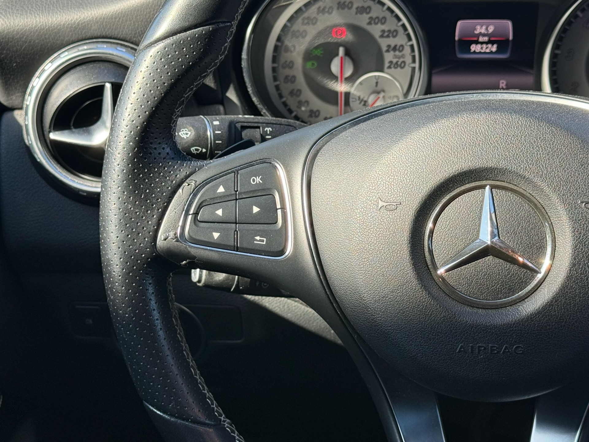 Mercedes-Benz GLA-klasse 200 Prestige | 1E EIGENAAR | 3/6/12MND GARANTIE| AUTOMAAT | PANO | LED | TREKHAAK | CRUISE | LMV |