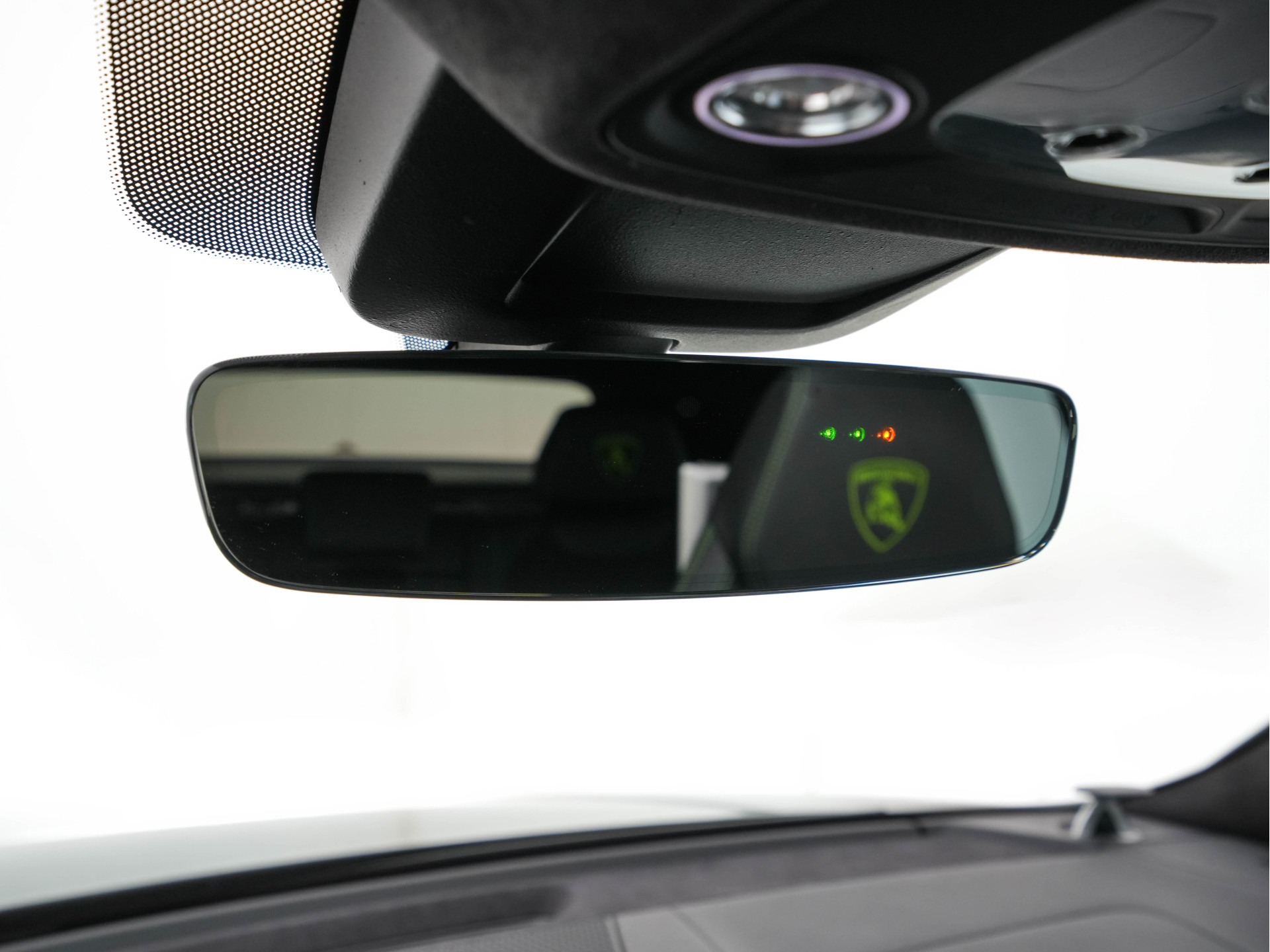 Lamborghini Urus 4.0 V8 Pearl Capsule (INCL-BTW) *CERAMIC-BRAKES | PANO | HEAD-UP | SOFT-CLOSE | LEATHER-ALCANTARA | FULL-LED | NIGHT-VISION | BANG&OLUFSEN | MEMORY-PACK | HEATED-SPORTSEATS | TOP-VIEW | ADAPTIVE-CRUISE | ...