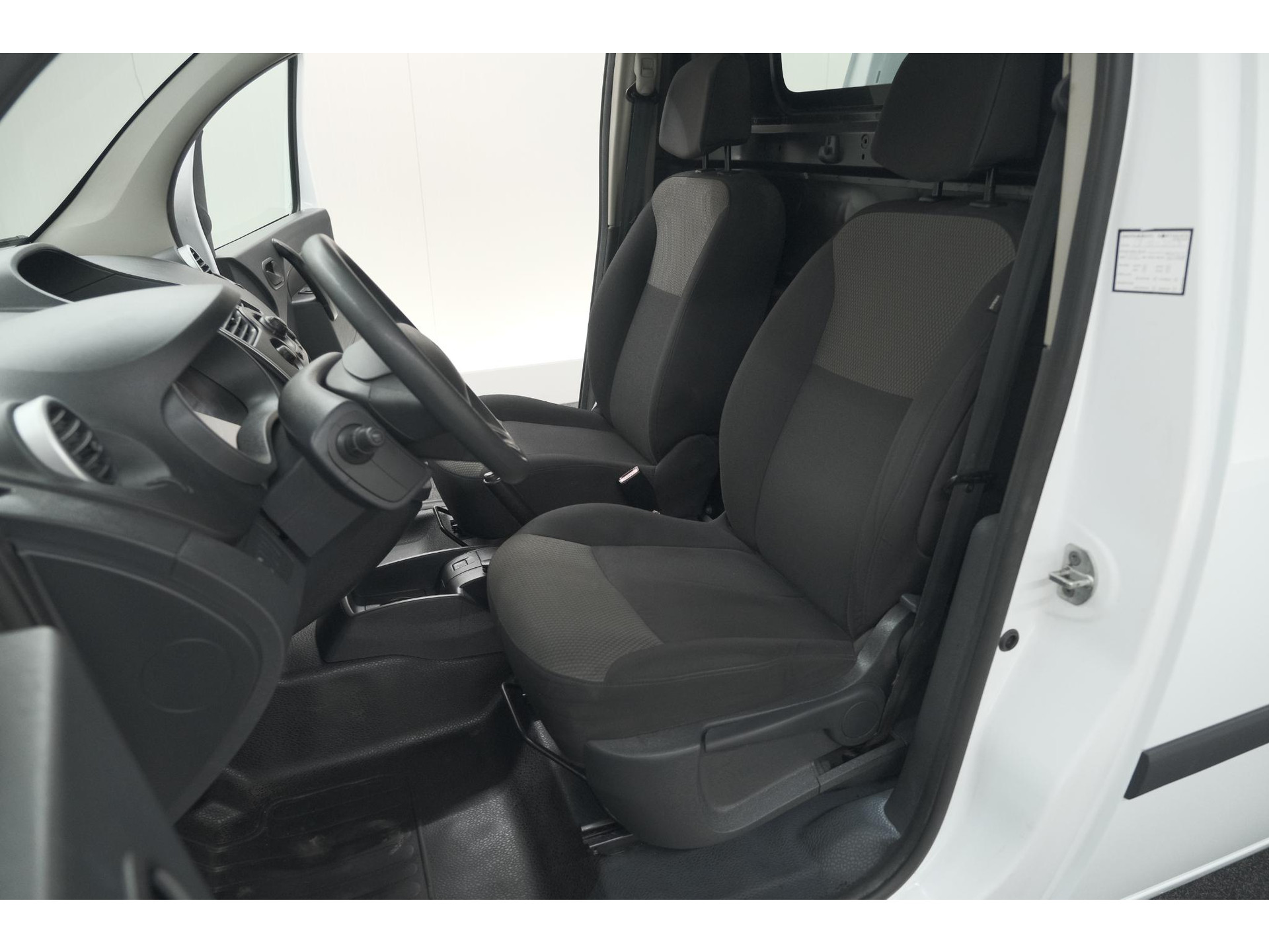 Renault Kangoo E-Tech 33 kWh 82 PK | Koopaccu | Airco | Cruise Control | DAB Radio