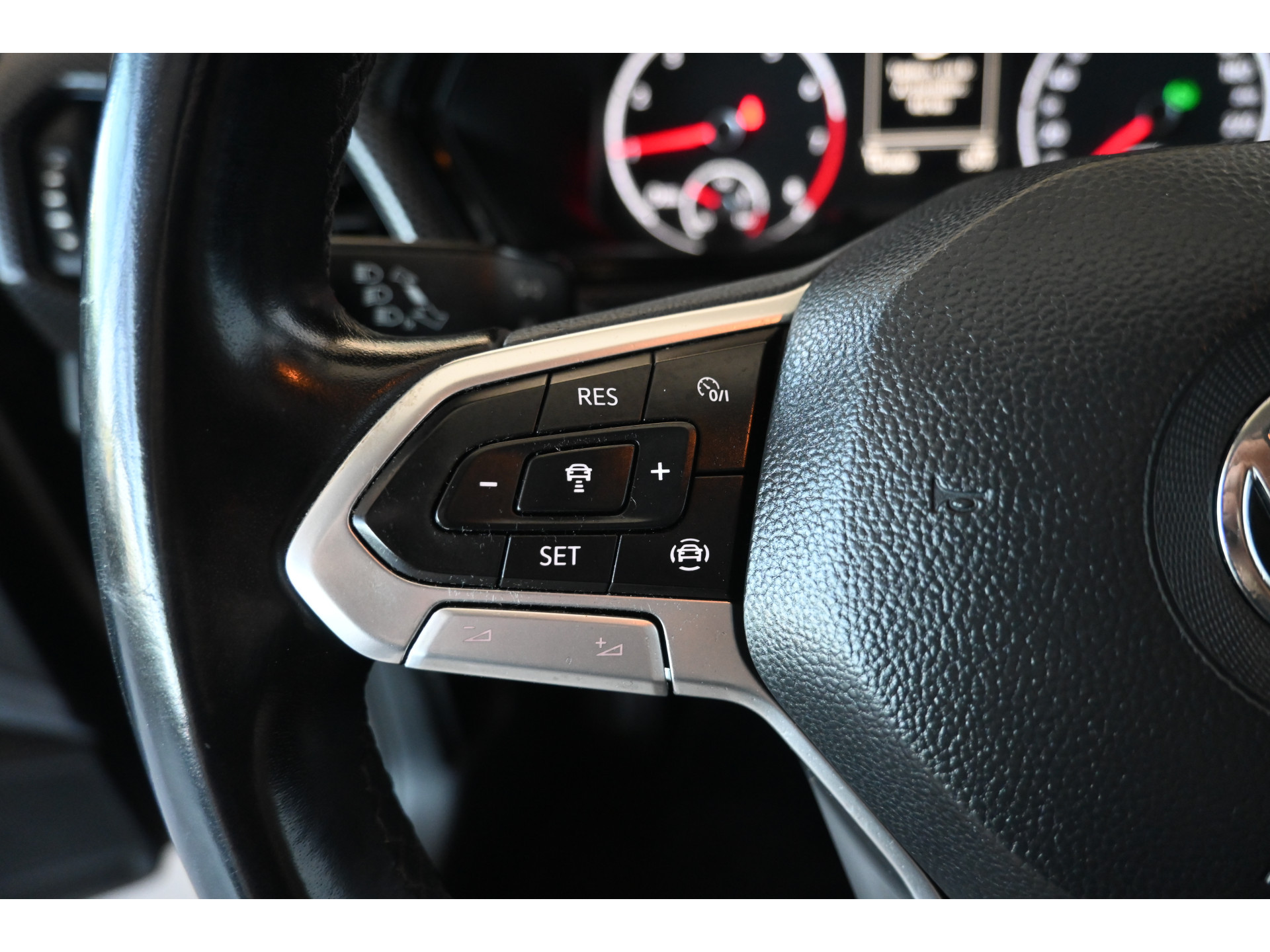 Volkswagen T-Cross 1.0 TSI Life Clima Adaptieve Cruise Carplay PDC Stoelverwarming 1e Eigenaar! Inruil Mogelijk!